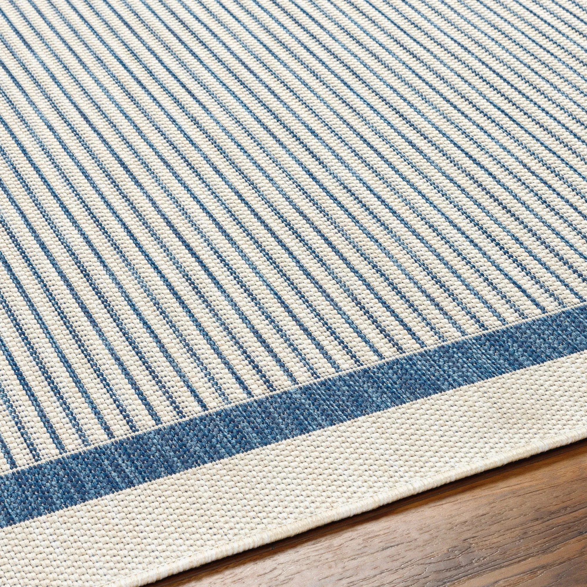 Livabliss Ravello Classic Stripe Indoor/ Outdoor Area Rug