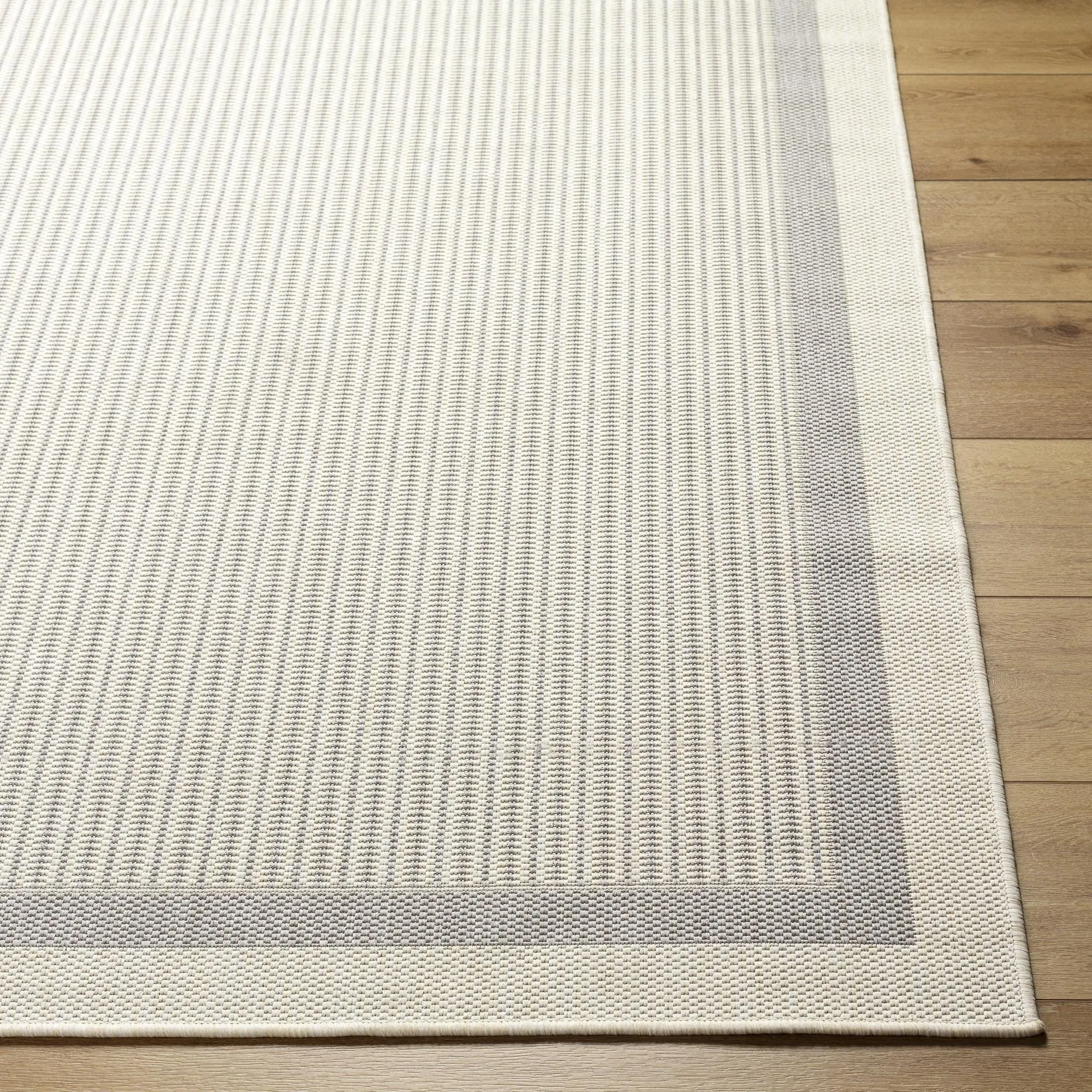 Livabliss Ravello Classic Stripe Indoor/ Outdoor Area Rug