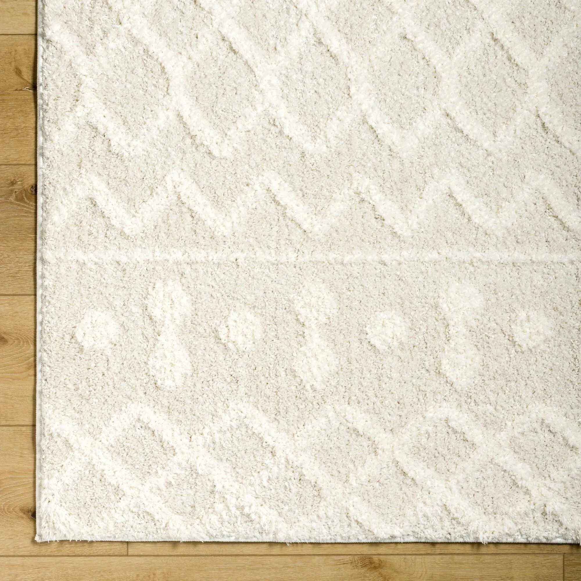 Livabliss Rodos Moroccan Diamond Plush Area Rug