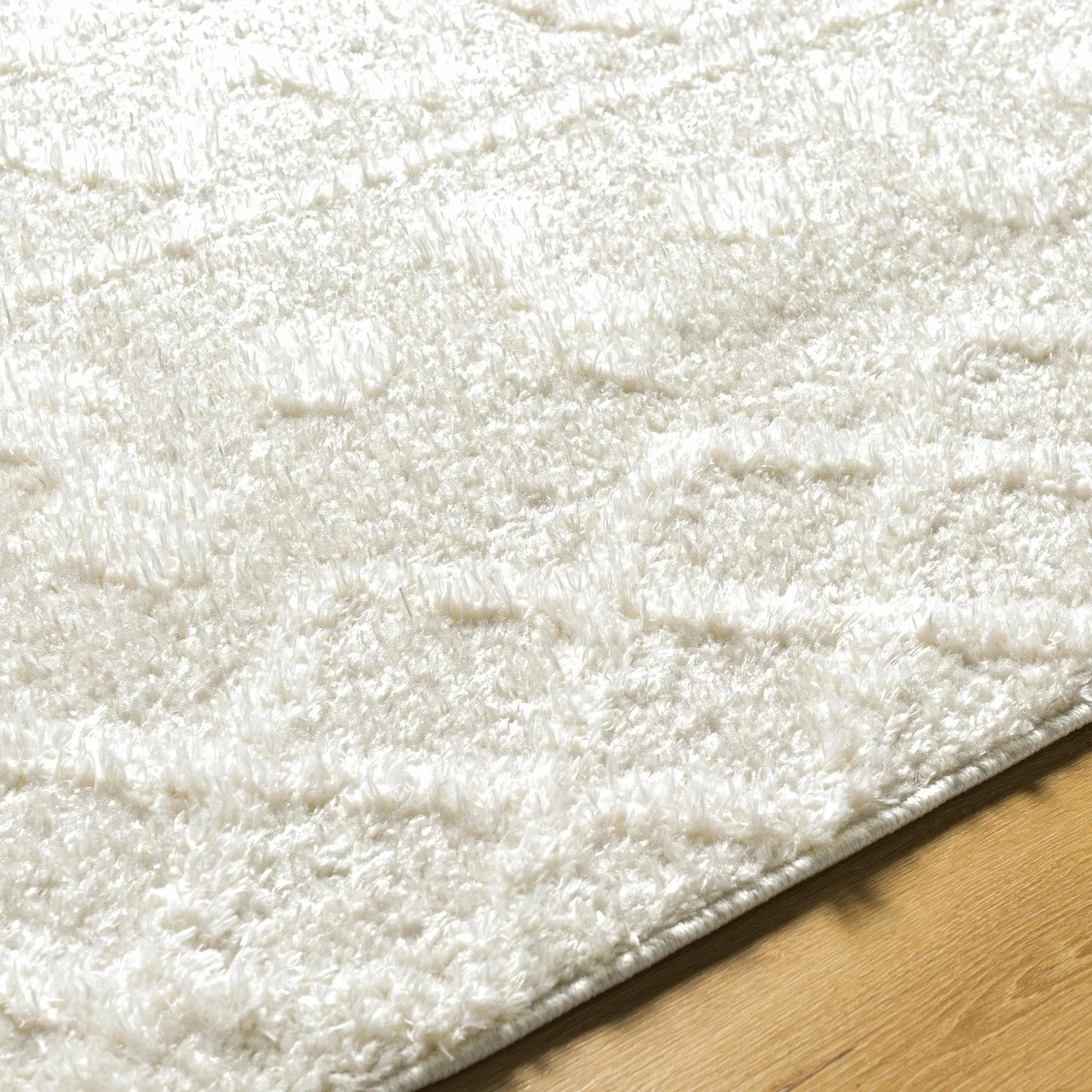Livabliss Rodos Moroccan Diamond Plush Area Rug
