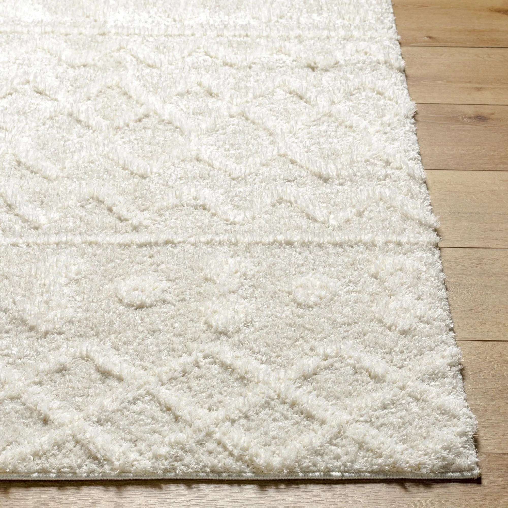 Livabliss Rodos Moroccan Diamond Plush Area Rug