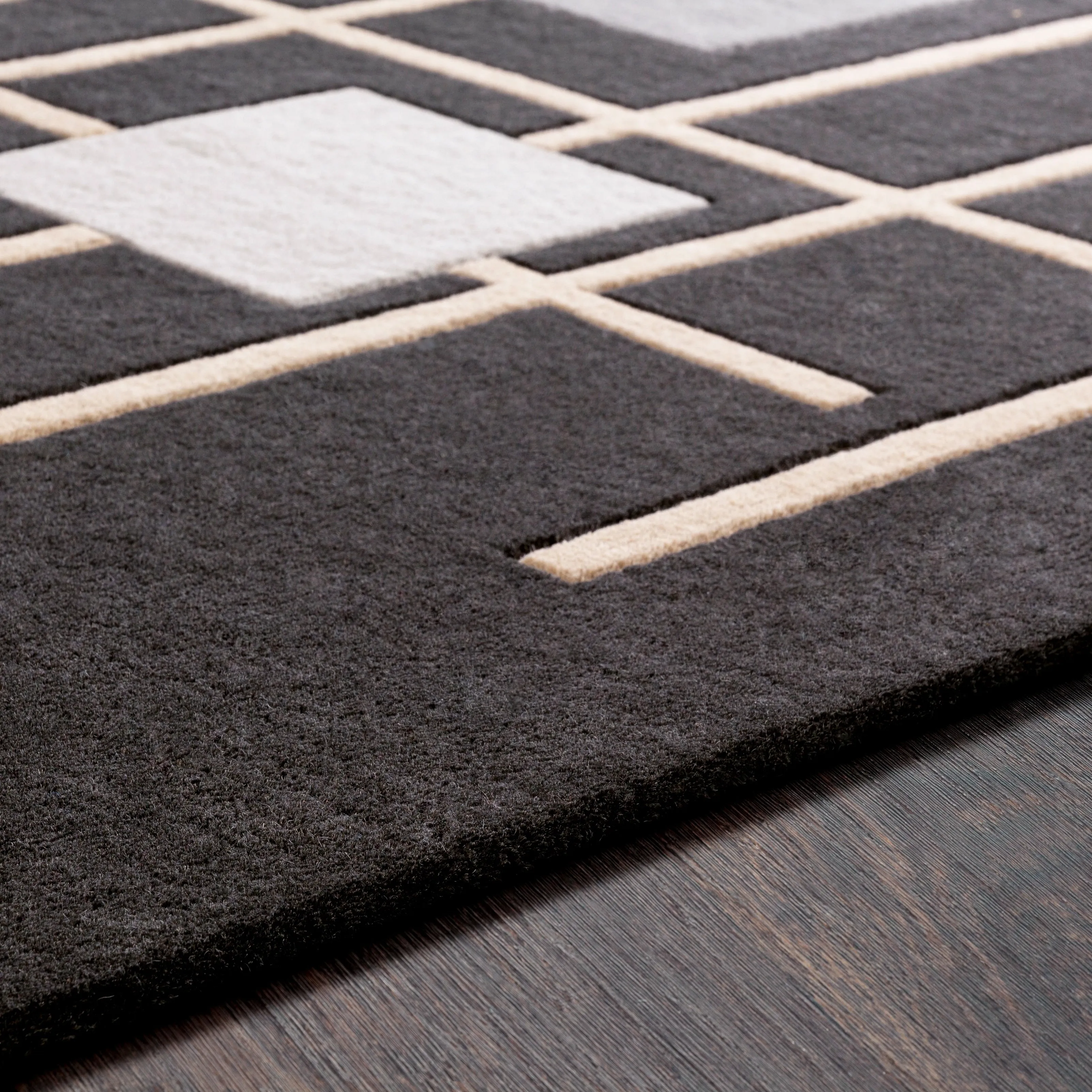 Livabliss Soderkoping Hand Tufted Wool Area Rug