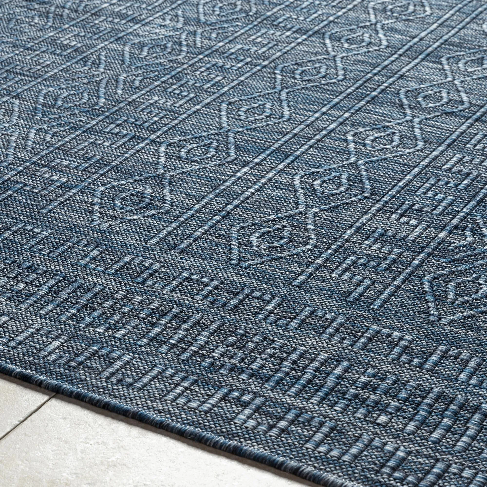 Livabliss Terrace Transitional Moroccan Area Rug