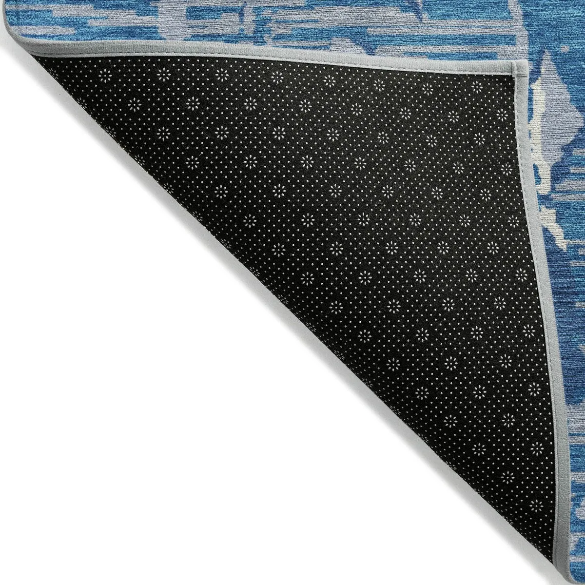 Machine Washable Indoor/ Outdoor Abstract Camo Chantille Rug