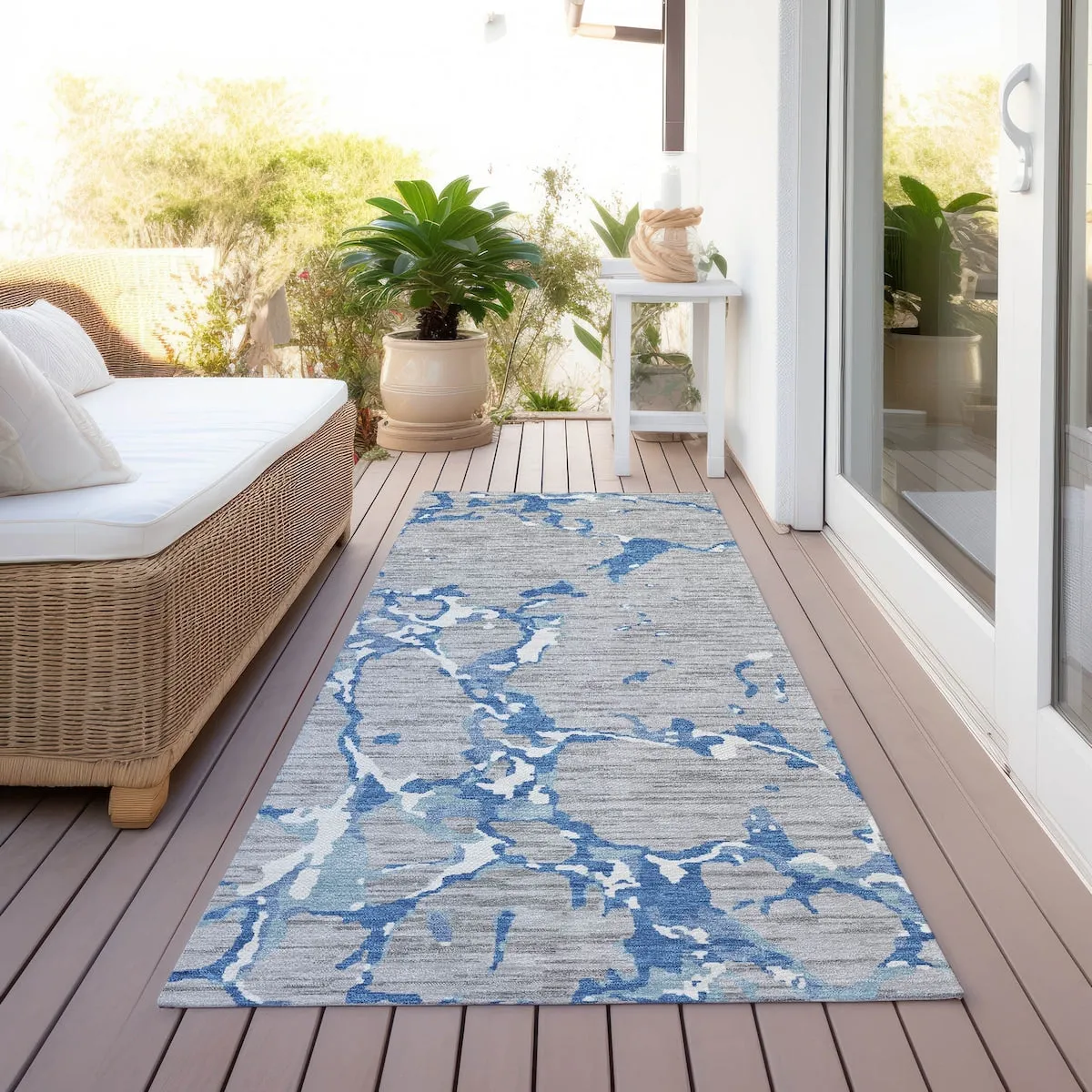 Machine Washable Indoor/ Outdoor Abstract Camo Chantille Rug