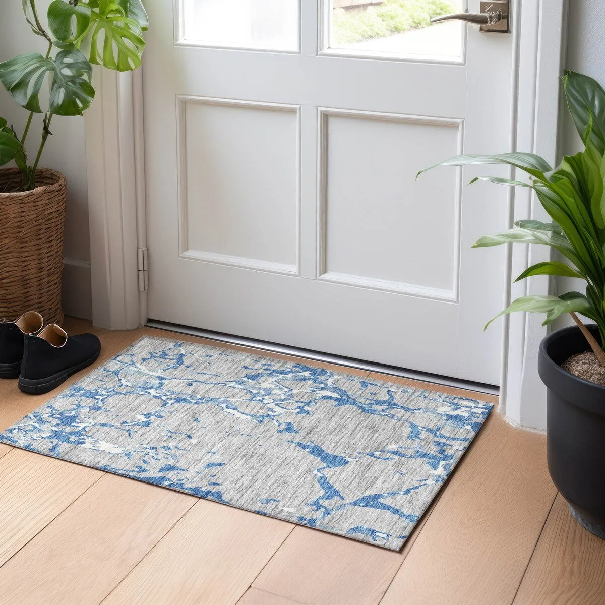 Machine Washable Indoor/ Outdoor Abstract Camo Chantille Rug