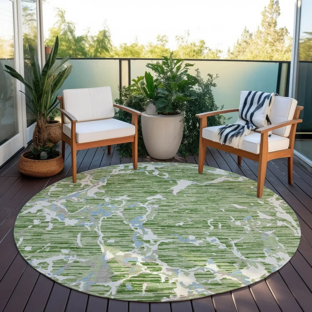 Machine Washable Indoor/ Outdoor Abstract Camo Chantille Rug