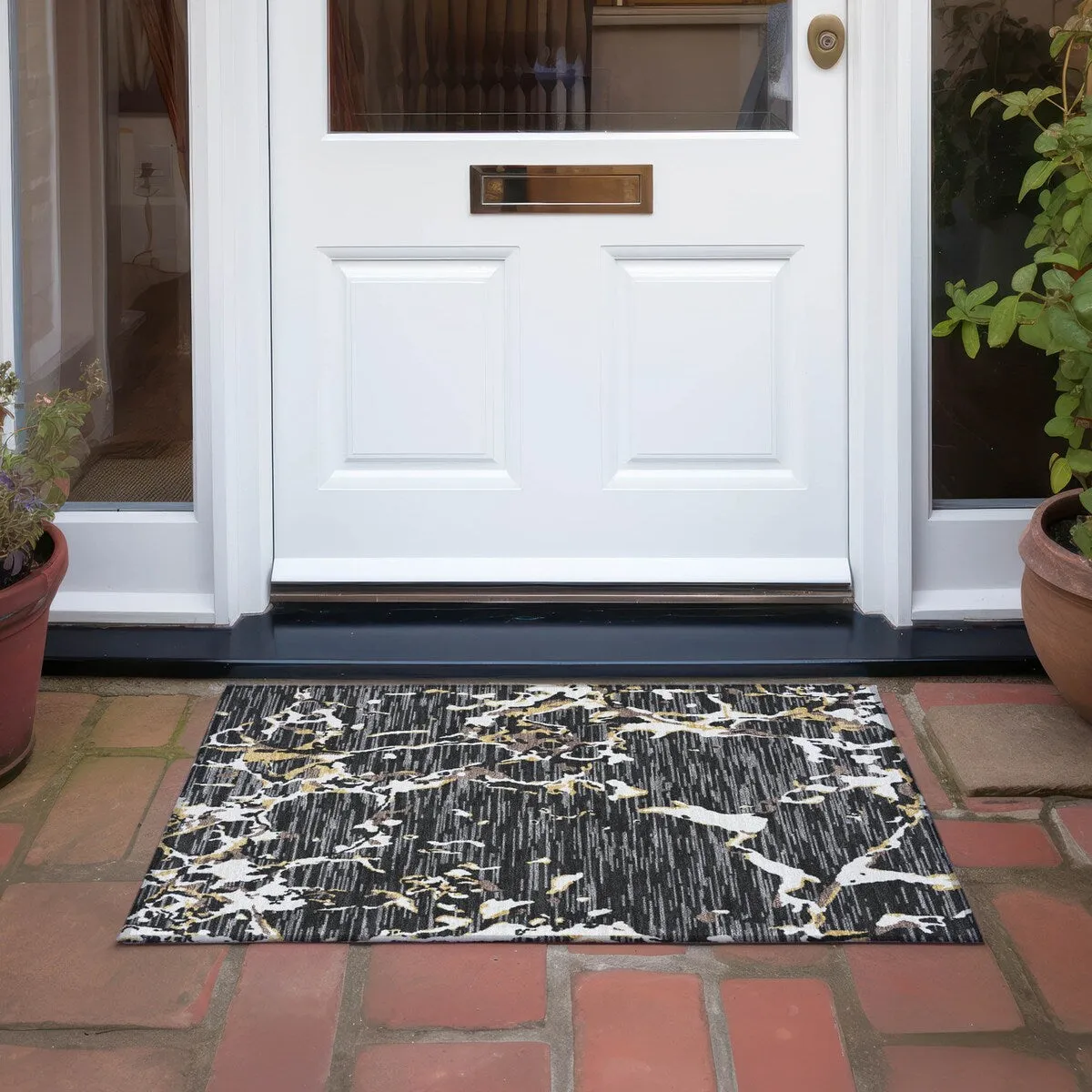 Machine Washable Indoor/ Outdoor Abstract Camo Chantille Rug