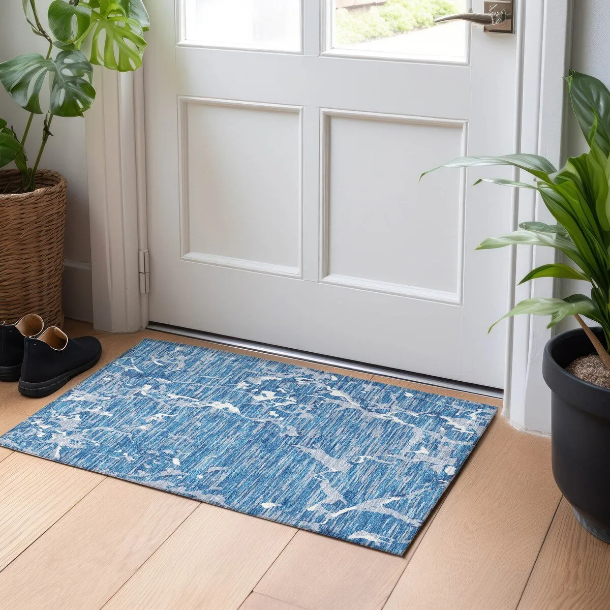 Machine Washable Indoor/ Outdoor Abstract Camo Chantille Rug