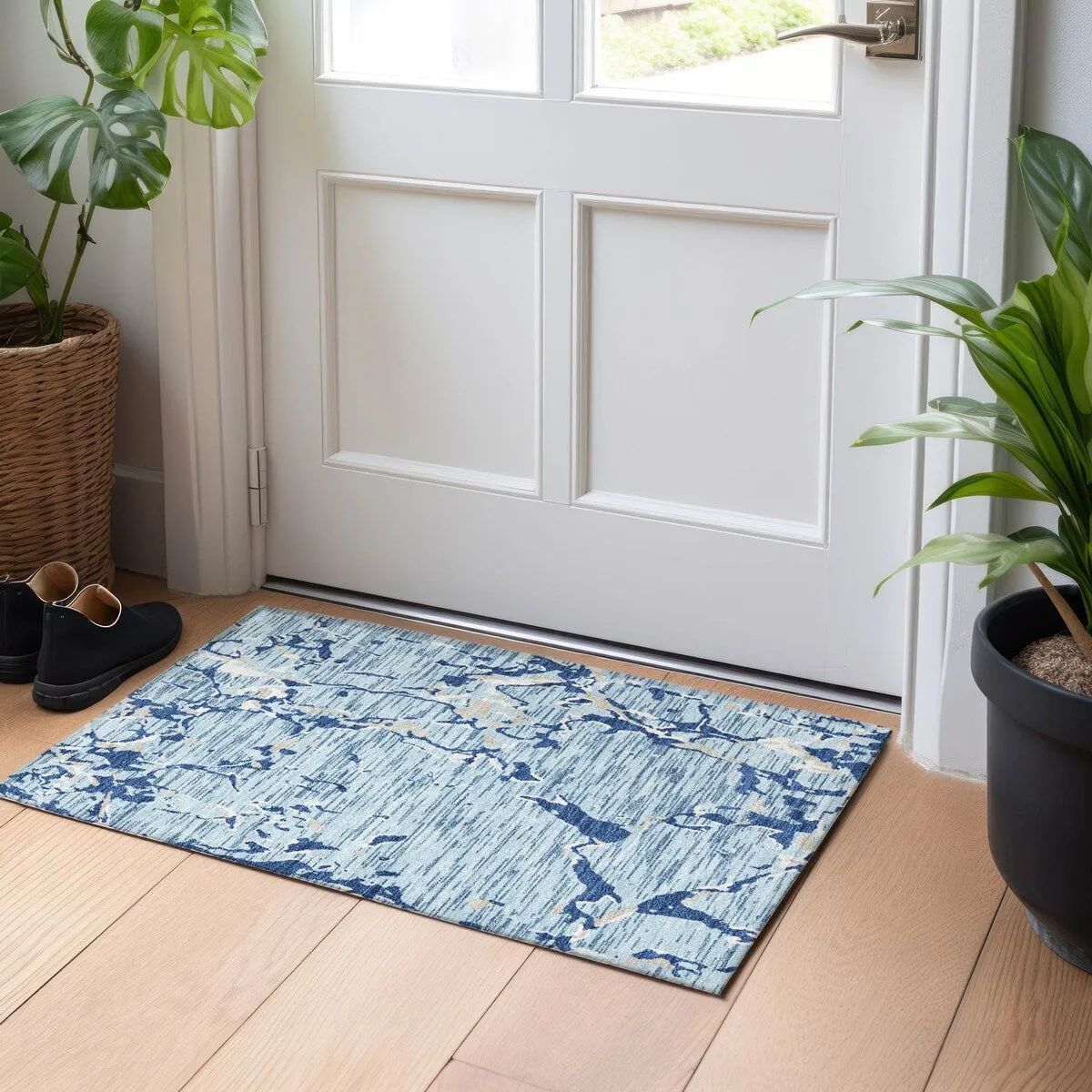 Machine Washable Indoor/ Outdoor Abstract Camo Chantille Rug