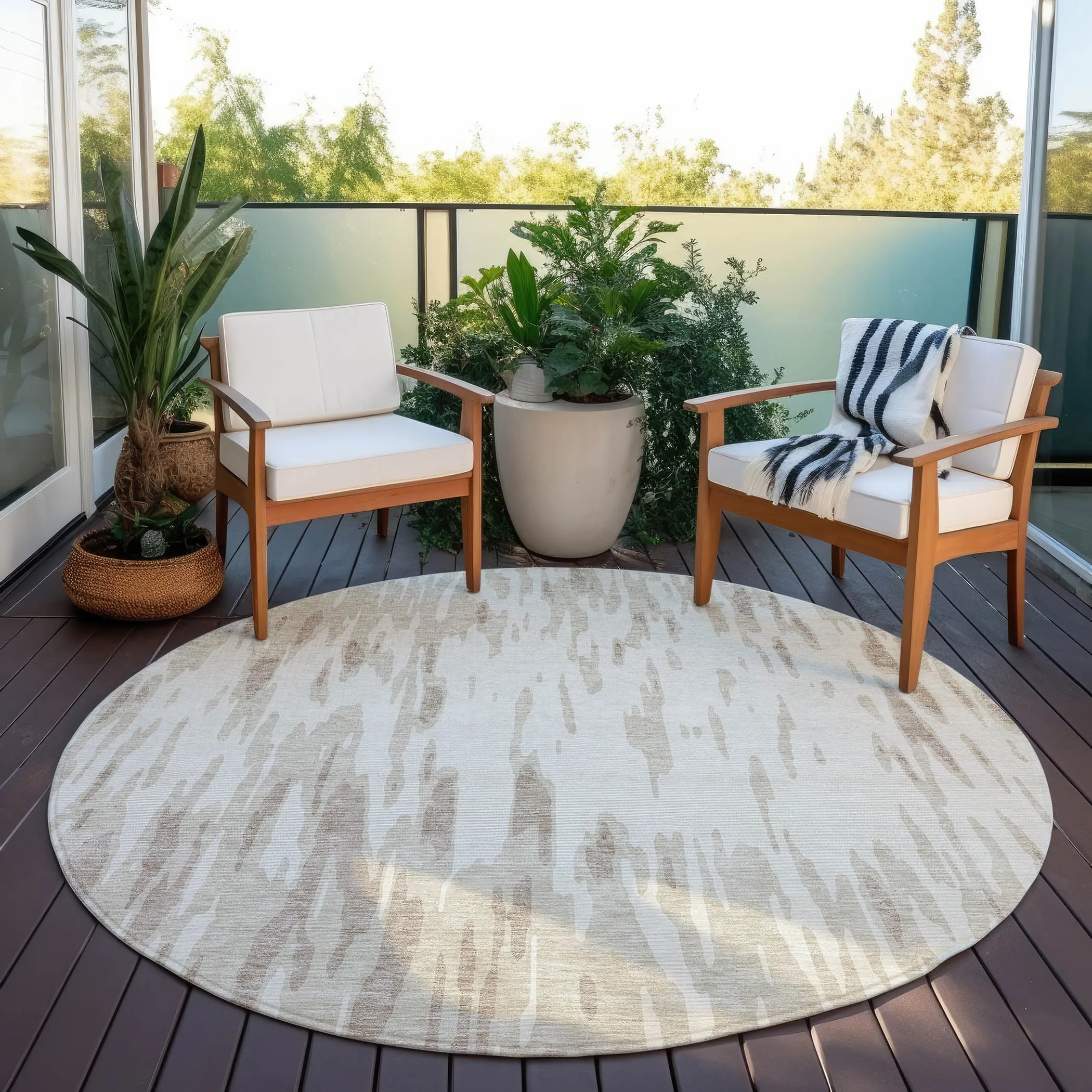 Machine Washable Indoor/ Outdoor Abstract Chantille Rug