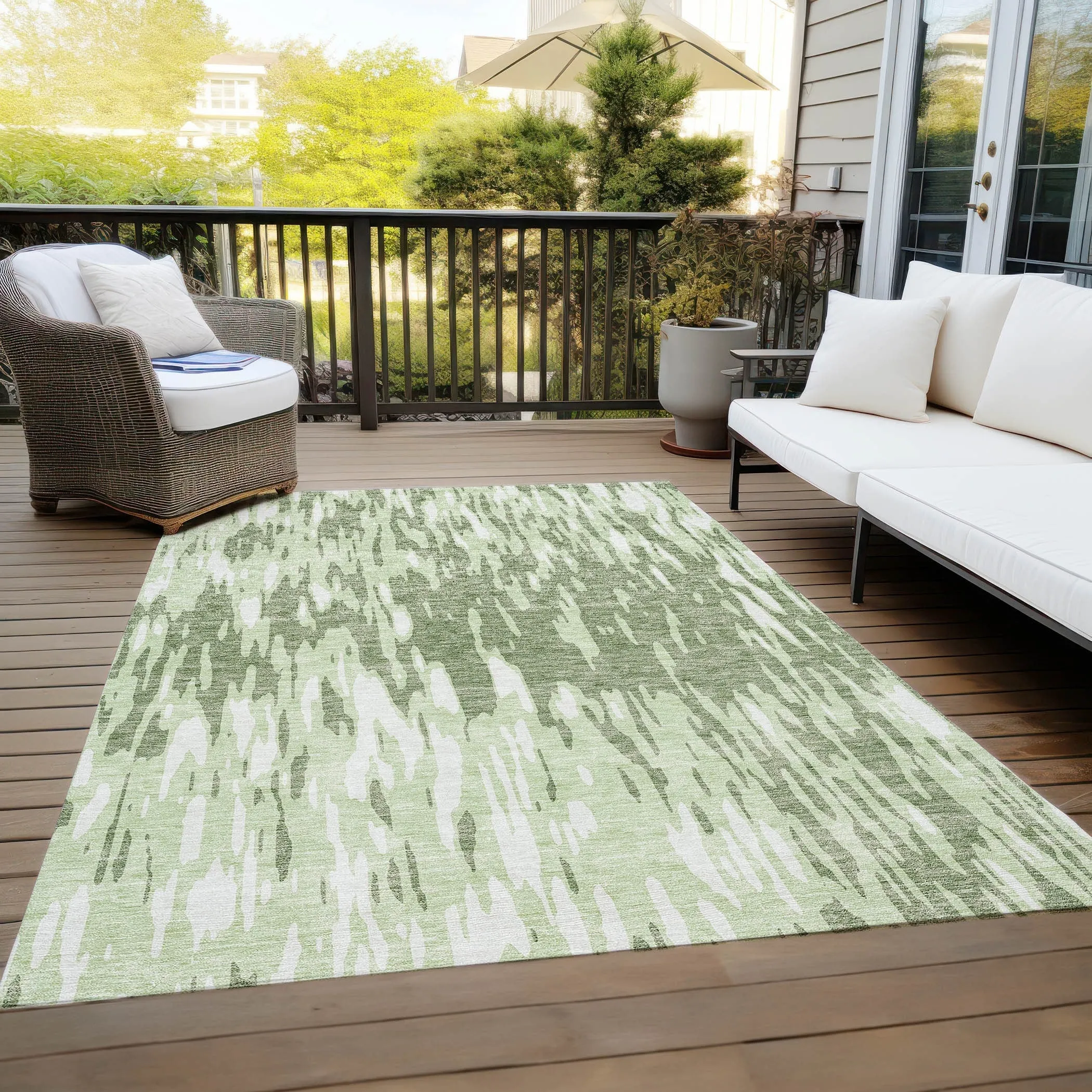 Machine Washable Indoor/ Outdoor Abstract Chantille Rug
