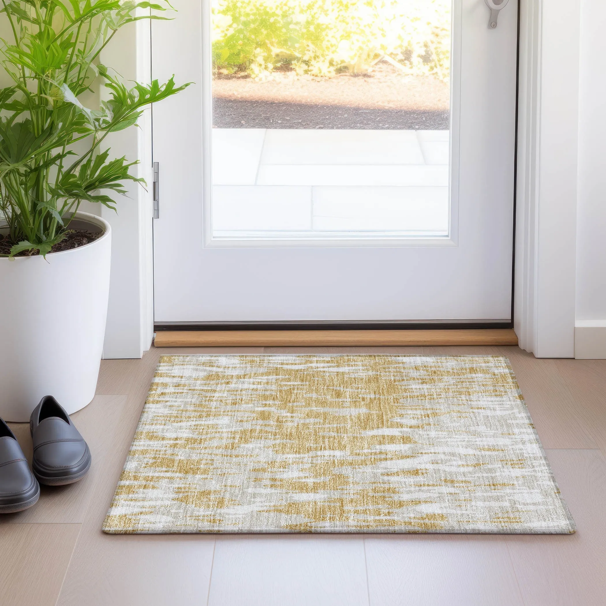 Machine Washable Indoor/ Outdoor Abstract Chantille Rug