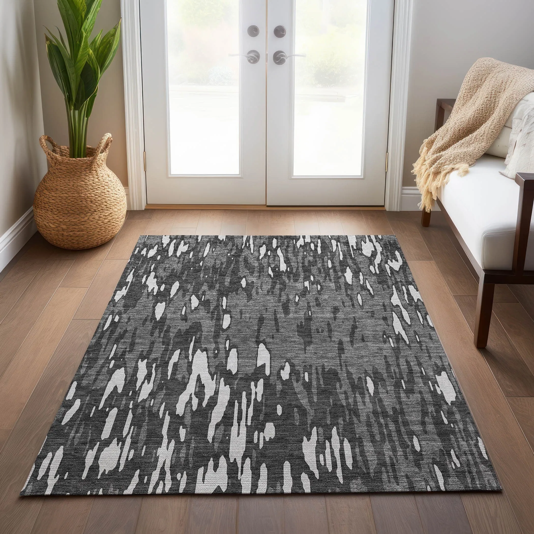 Machine Washable Indoor/ Outdoor Abstract Chantille Rug