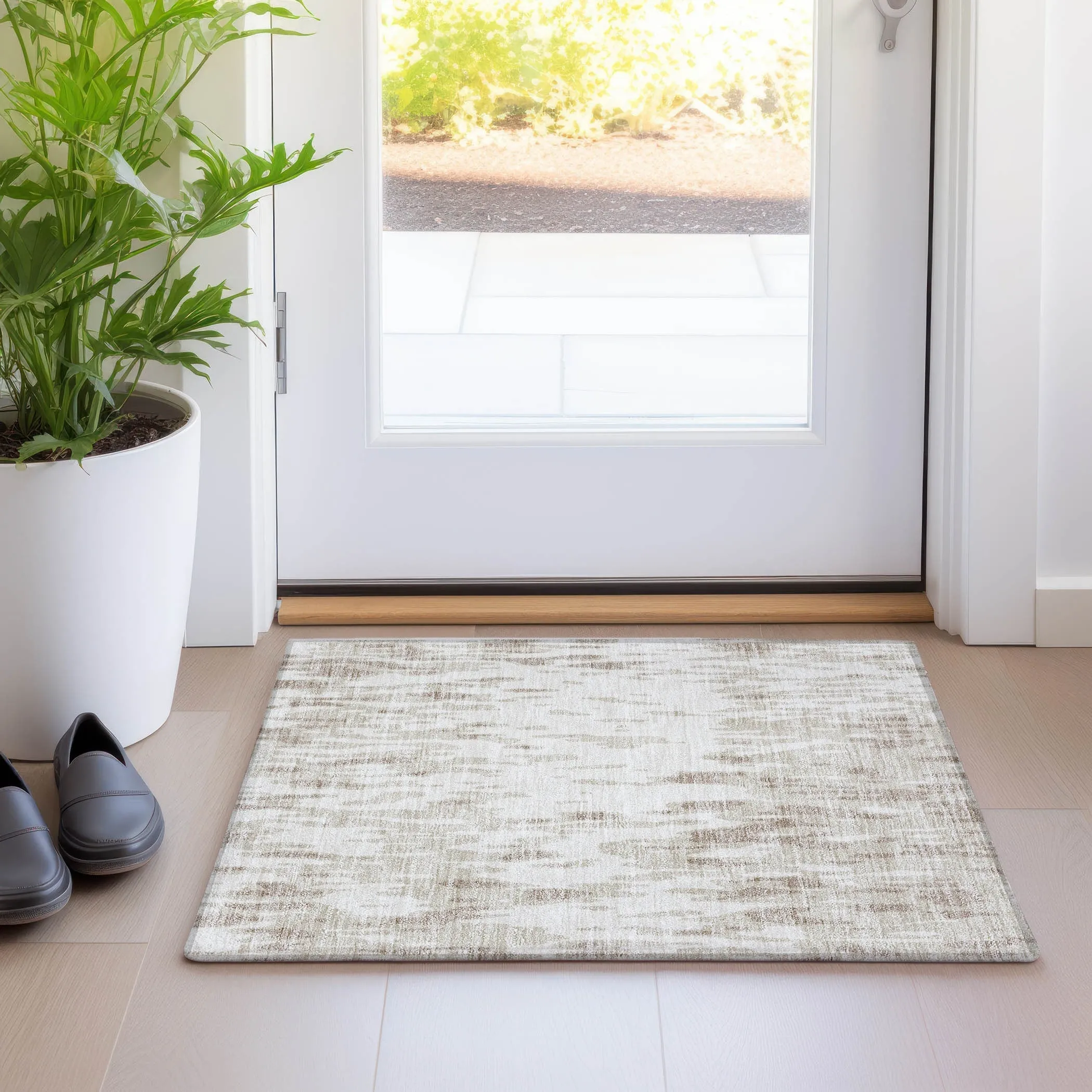 Machine Washable Indoor/ Outdoor Abstract Chantille Rug