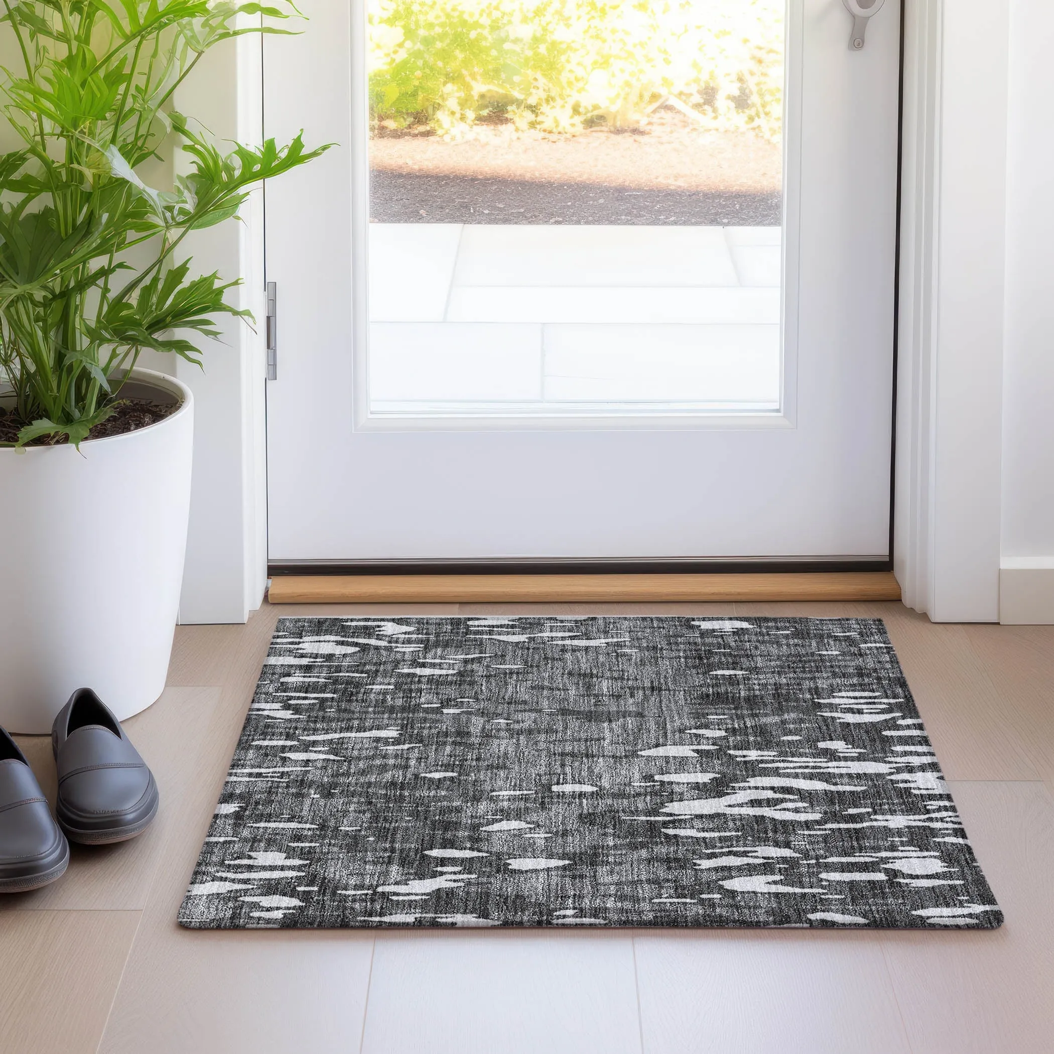 Machine Washable Indoor/ Outdoor Abstract Chantille Rug