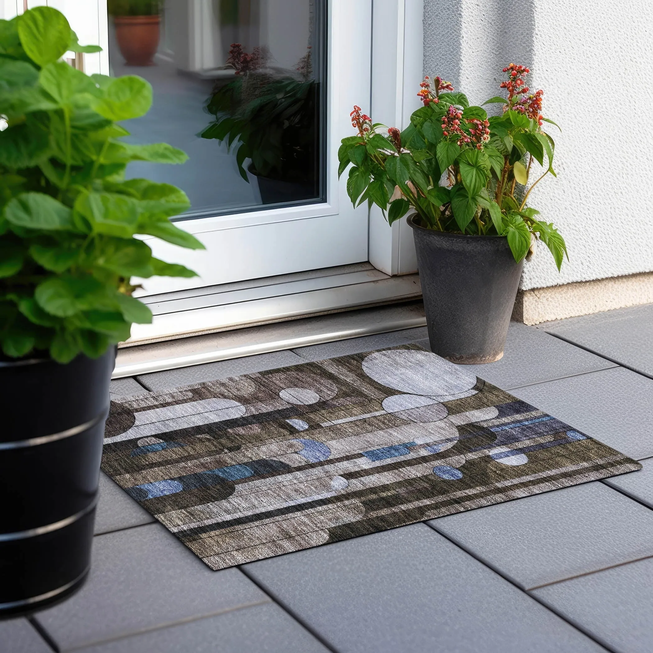Machine Washable Indoor/ Outdoor Abstract Deco Chantille Rug