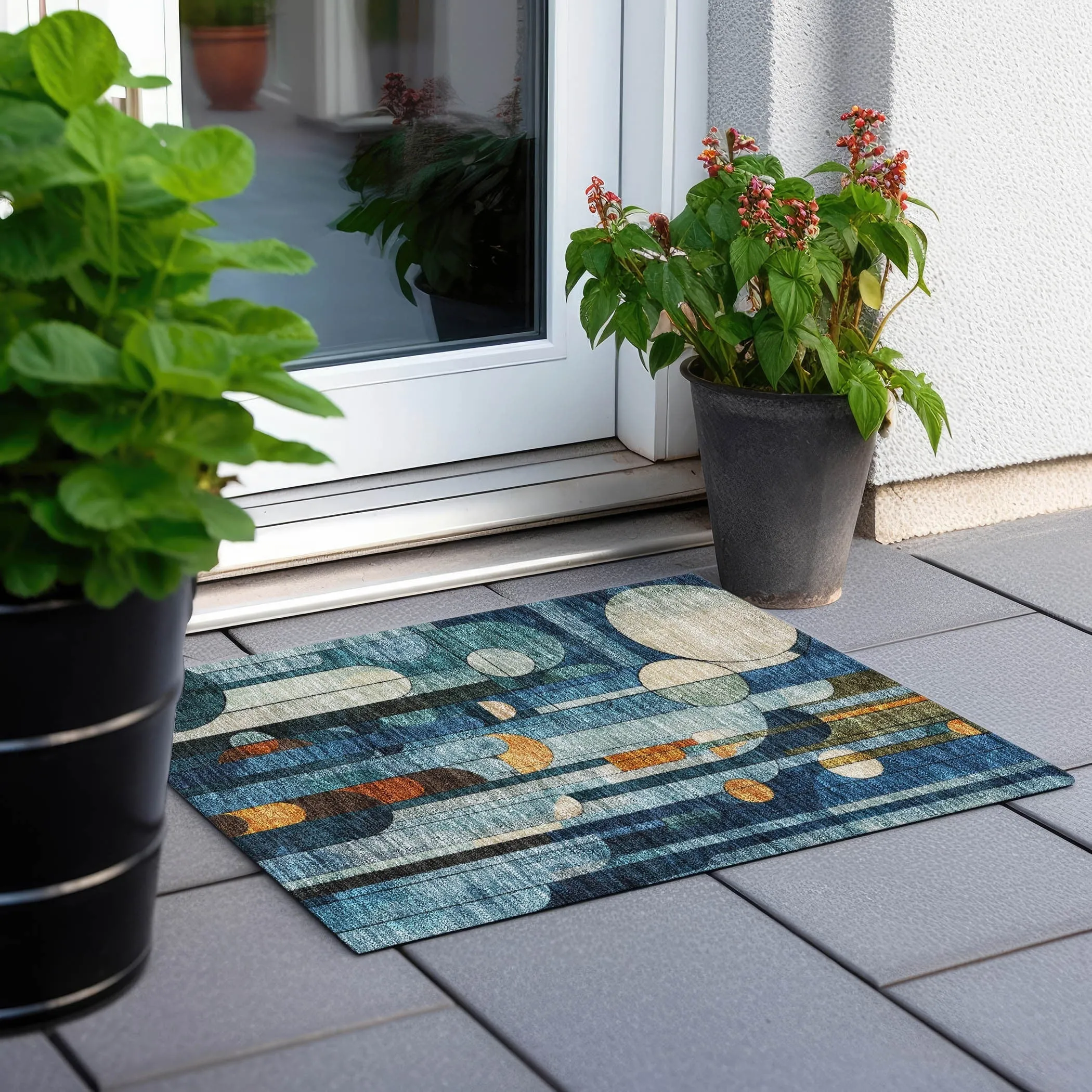 Machine Washable Indoor/ Outdoor Abstract Deco Chantille Rug