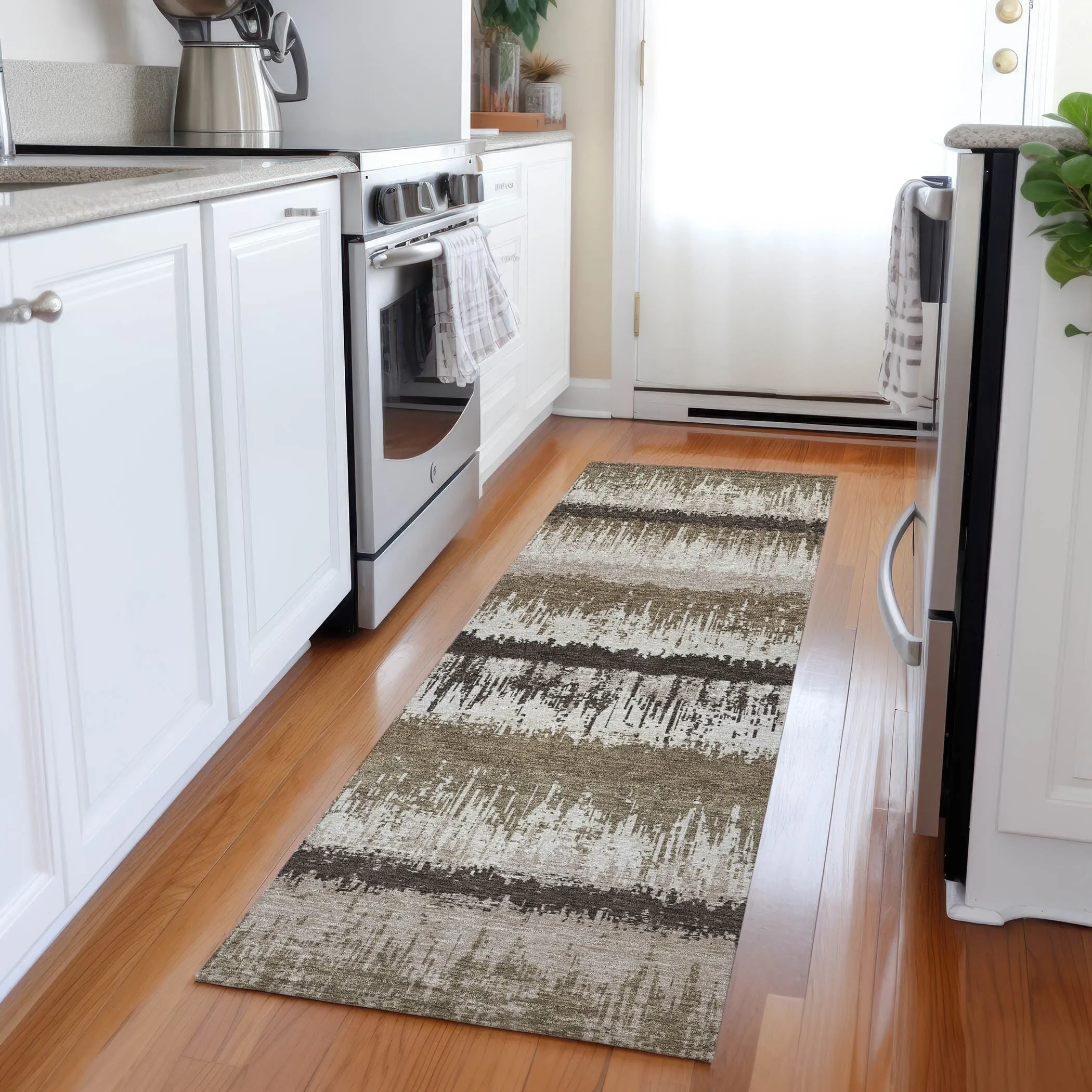 Machine Washable Indoor/ Outdoor Abstract Ombre Chantille Rug