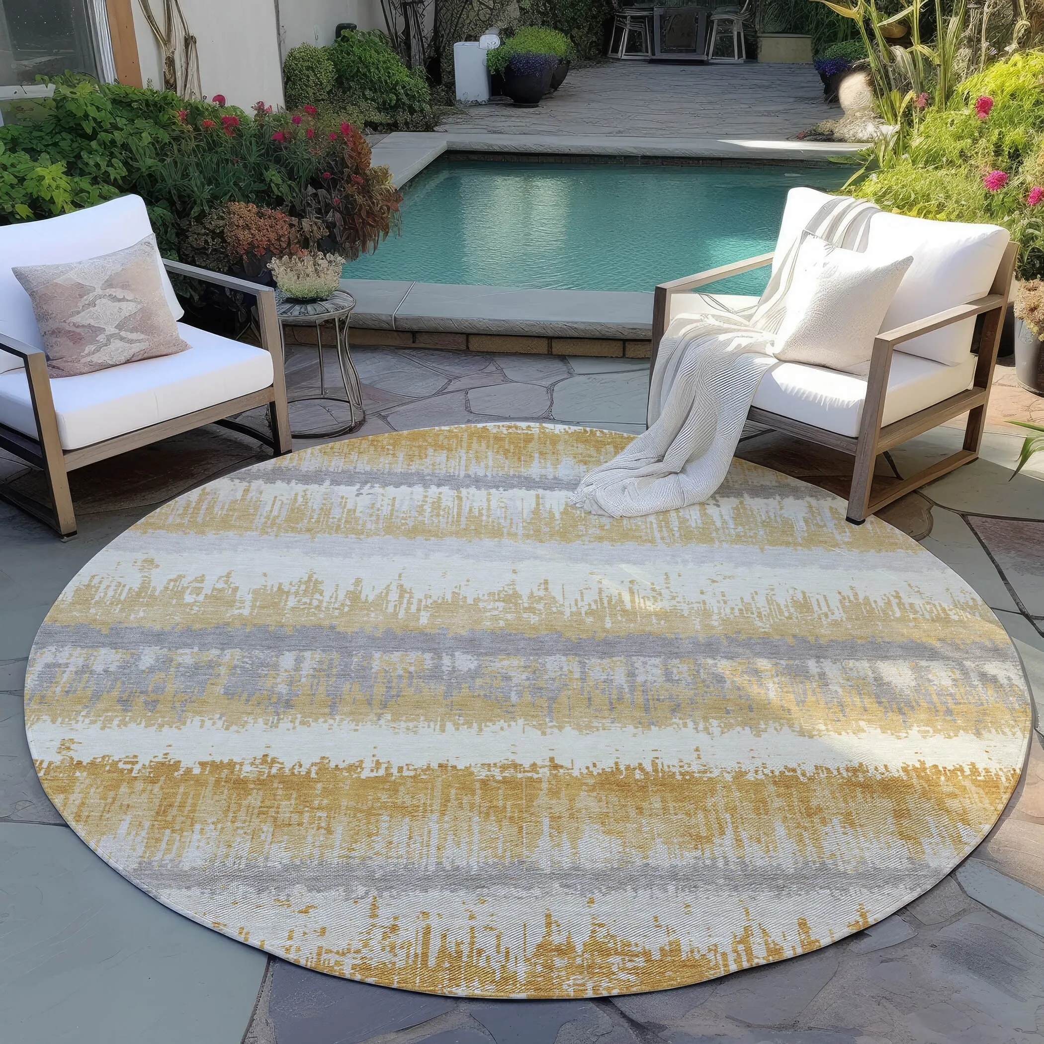 Machine Washable Indoor/ Outdoor Abstract Ombre Chantille Rug