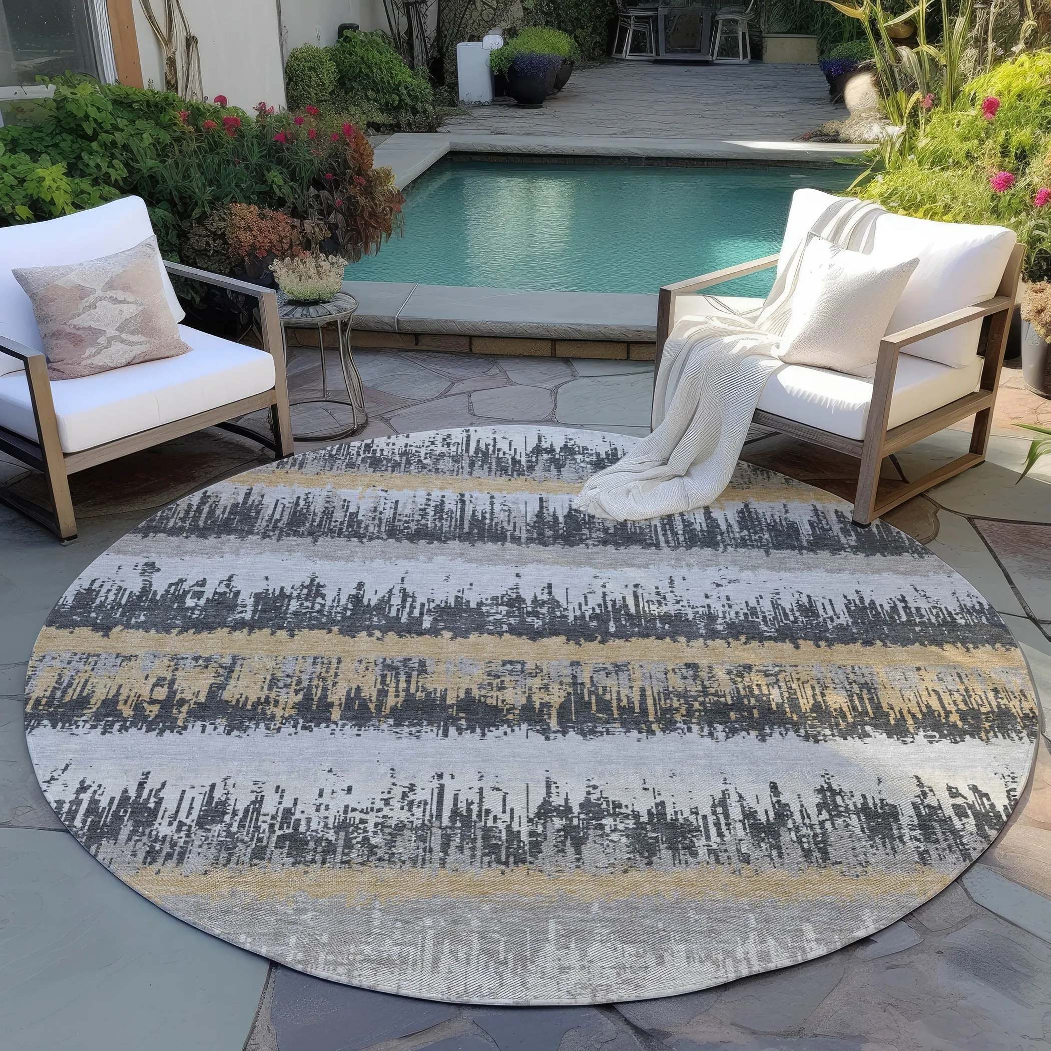 Machine Washable Indoor/ Outdoor Abstract Ombre Chantille Rug
