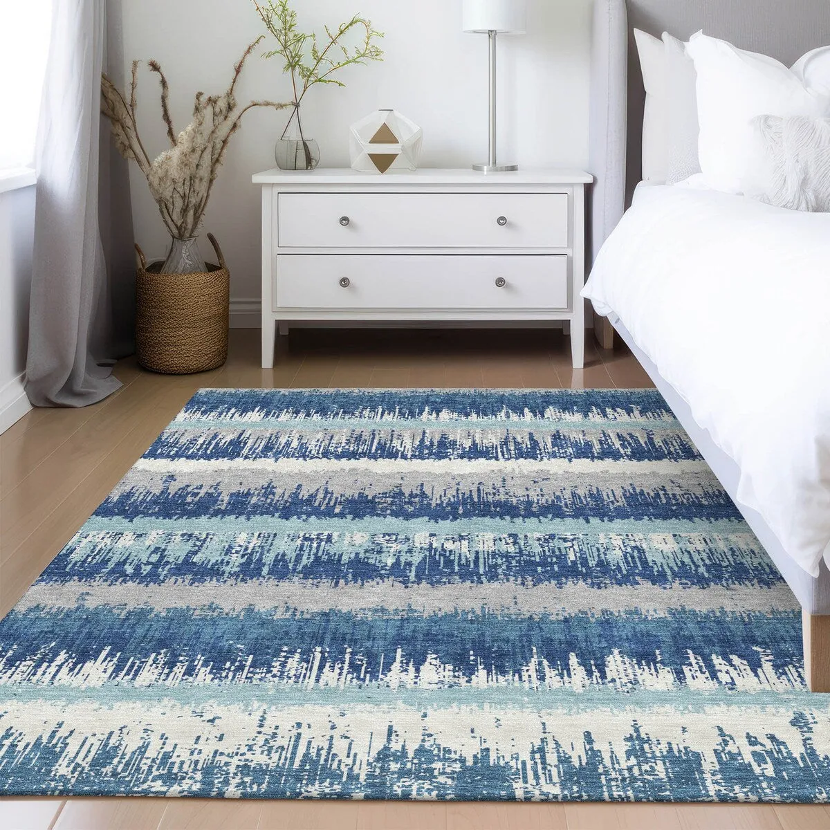 Machine Washable Indoor/ Outdoor Abstract Ombre Chantille Rug