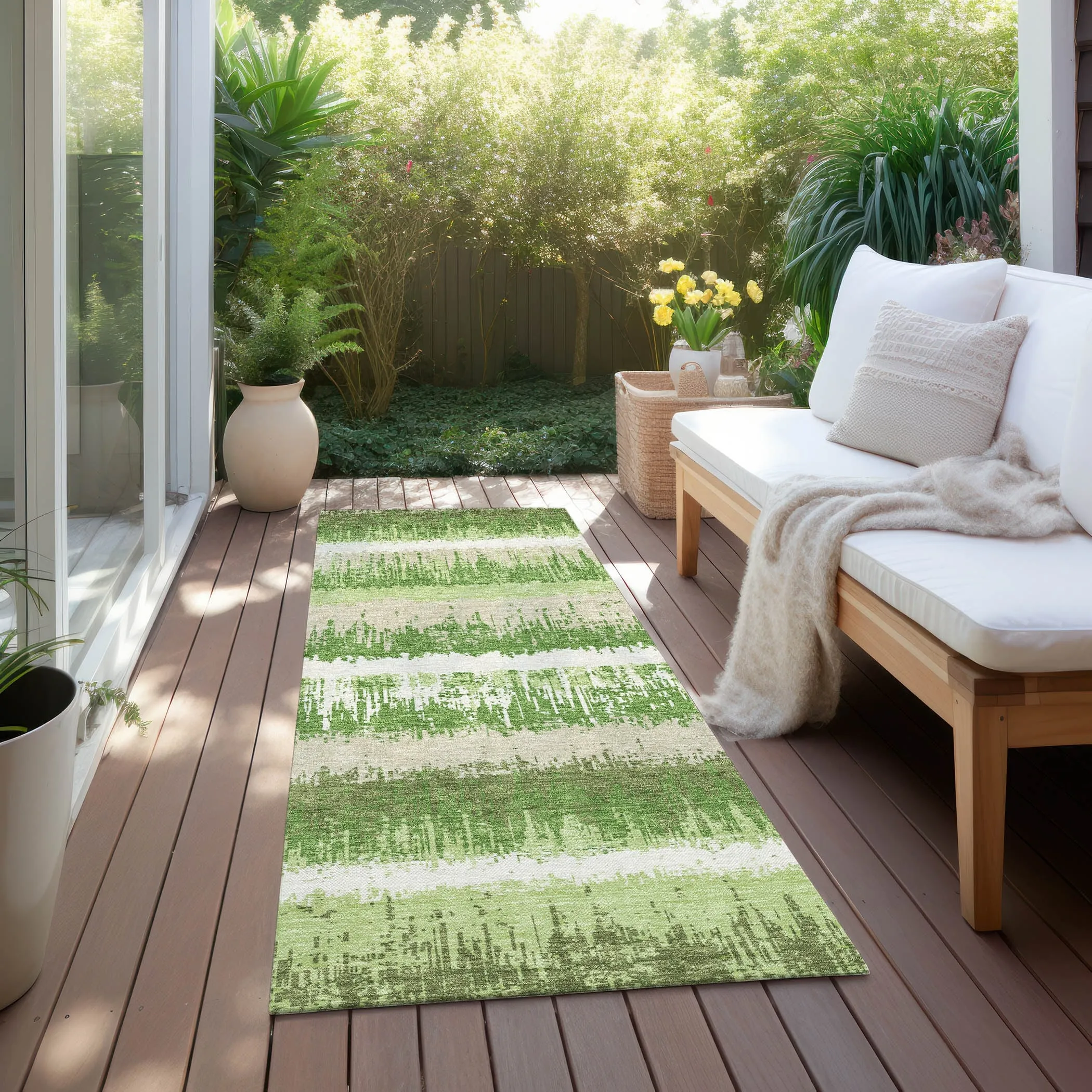 Machine Washable Indoor/ Outdoor Abstract Ombre Chantille Rug