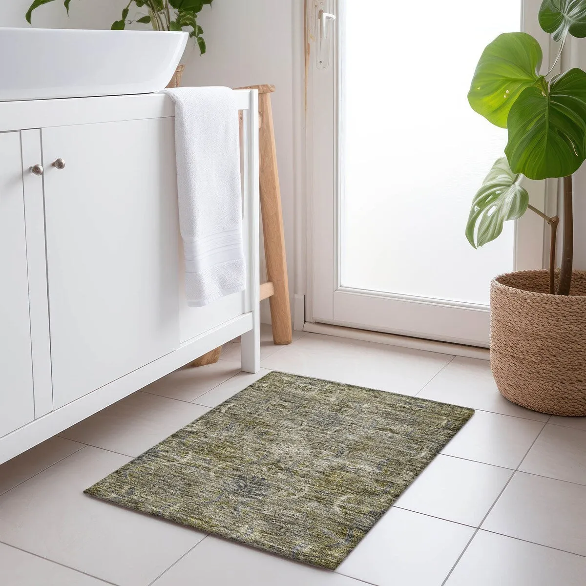 Machine Washable Indoor/ Outdoor Boho Traditional Chantille Rug