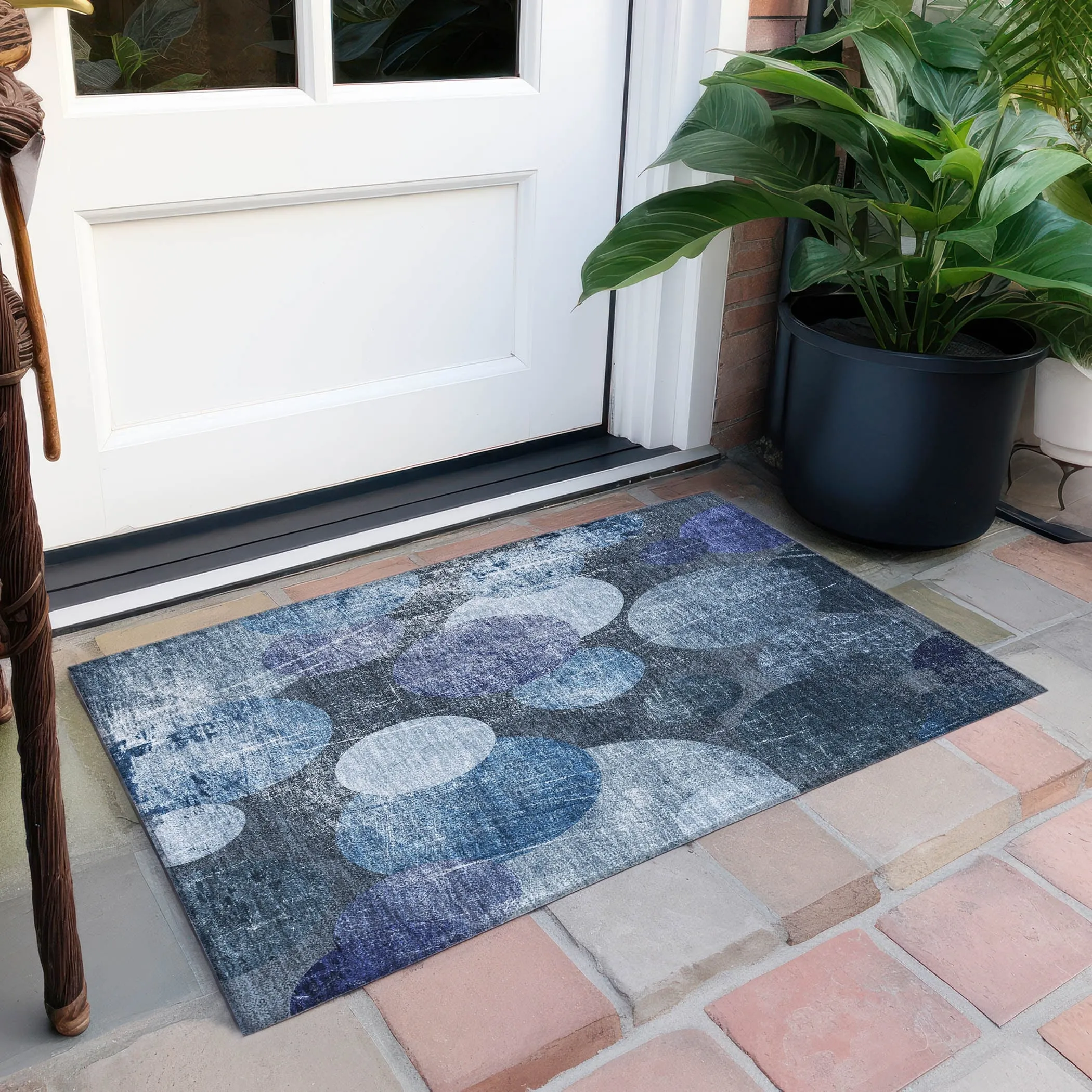 Machine Washable Indoor/ Outdoor Bubbles Chantille Rug