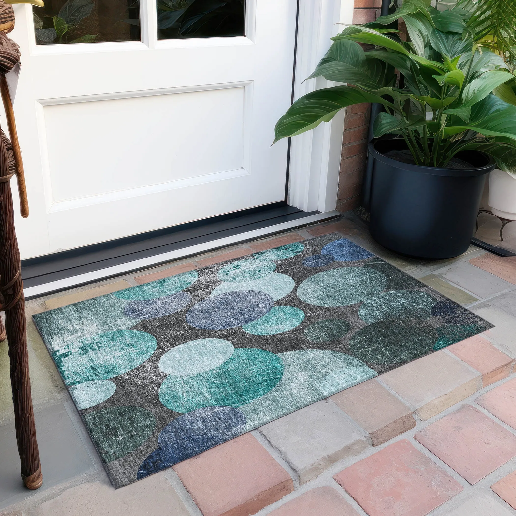 Machine Washable Indoor/ Outdoor Bubbles Chantille Rug