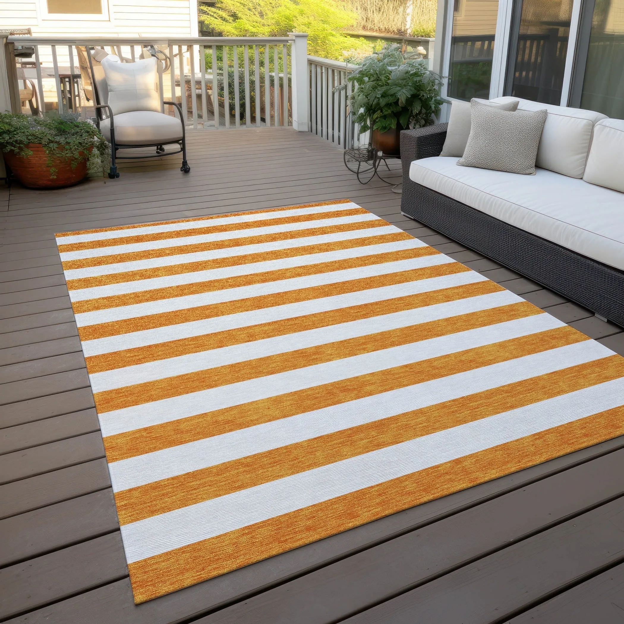 Machine Washable Indoor/ Outdoor Cabana Striped Chantille Rug