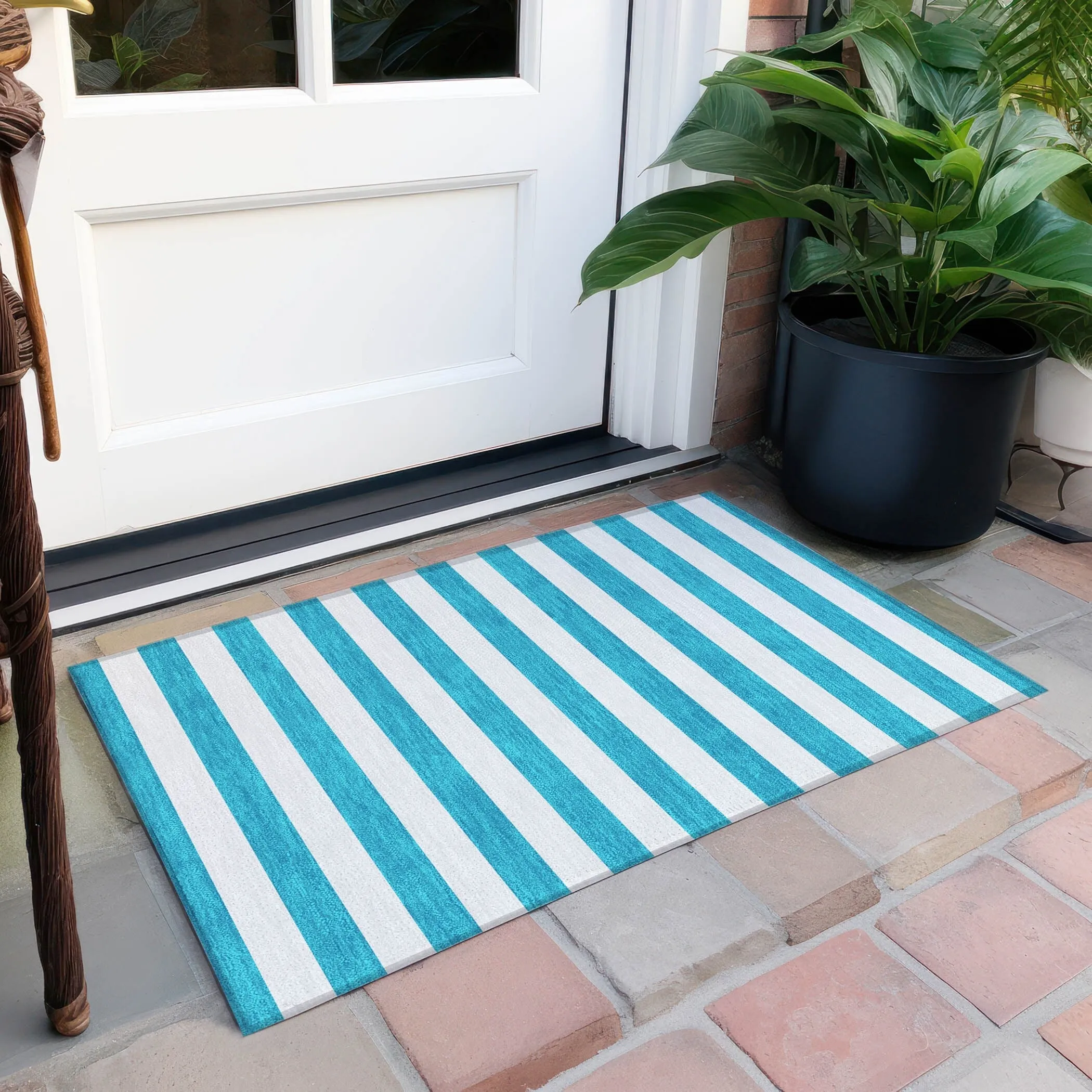 Machine Washable Indoor/ Outdoor Cabana Striped Chantille Rug