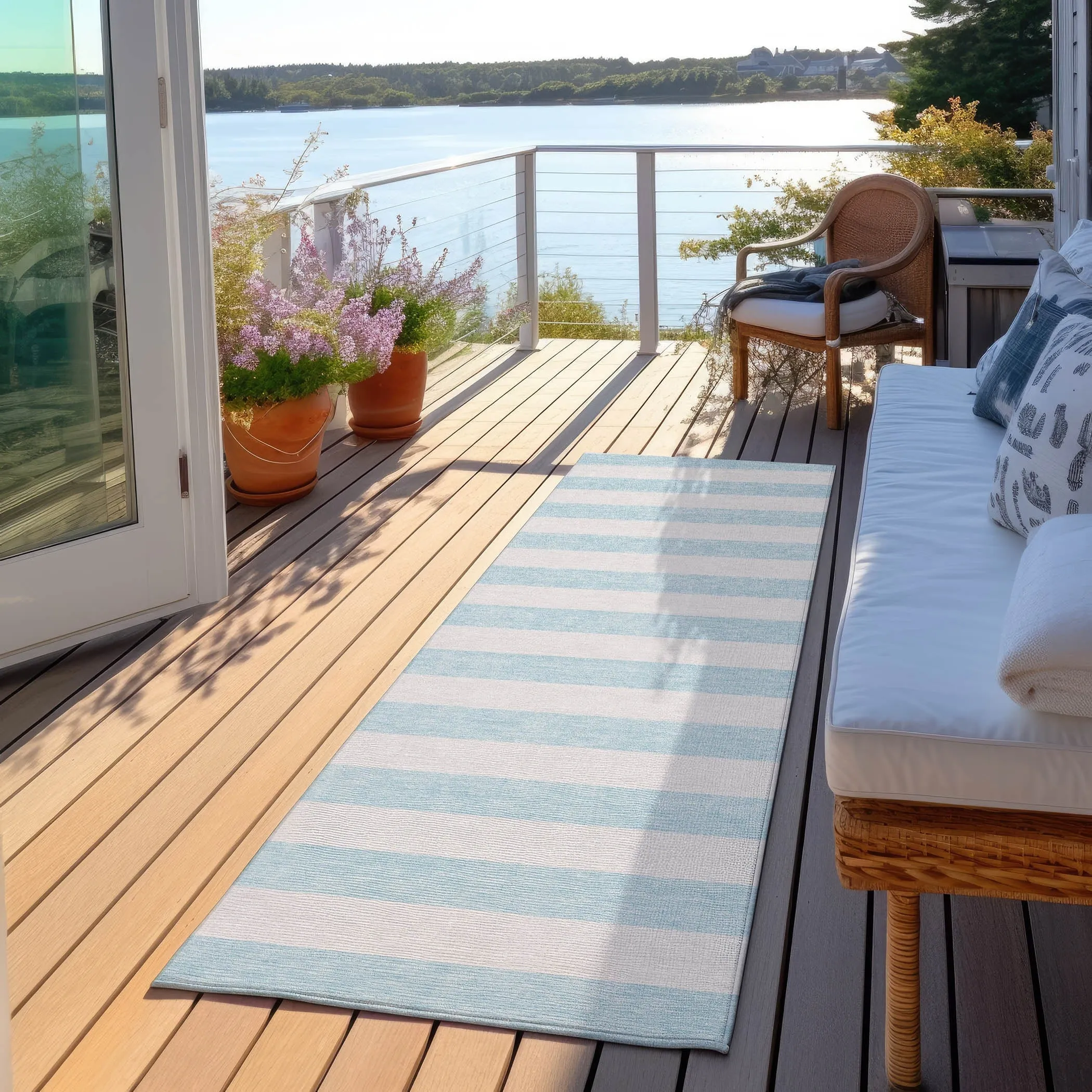 Machine Washable Indoor/ Outdoor Cabana Striped Chantille Rug