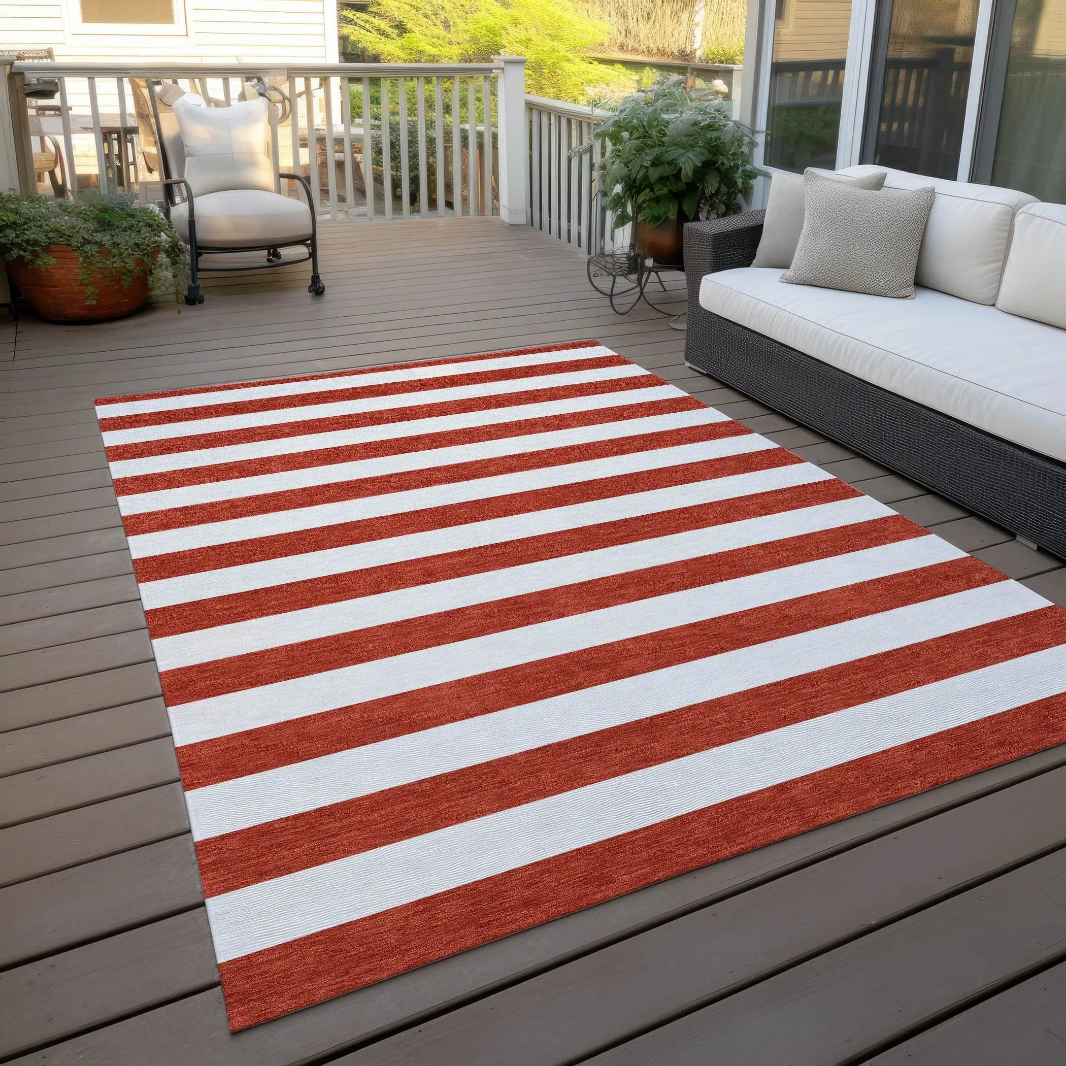 Machine Washable Indoor/ Outdoor Cabana Striped Chantille Rug