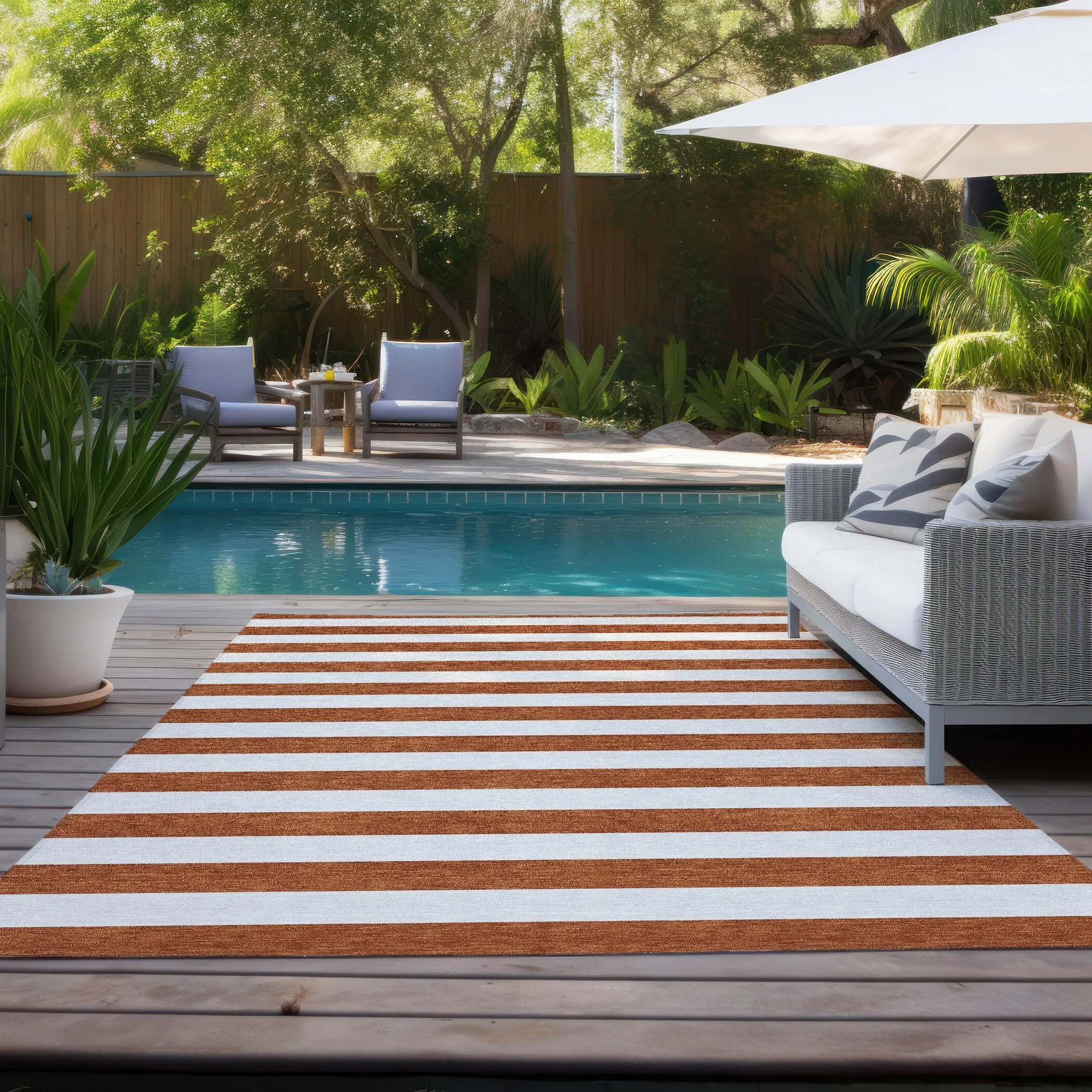 Machine Washable Indoor/ Outdoor Cabana Striped Chantille Rug