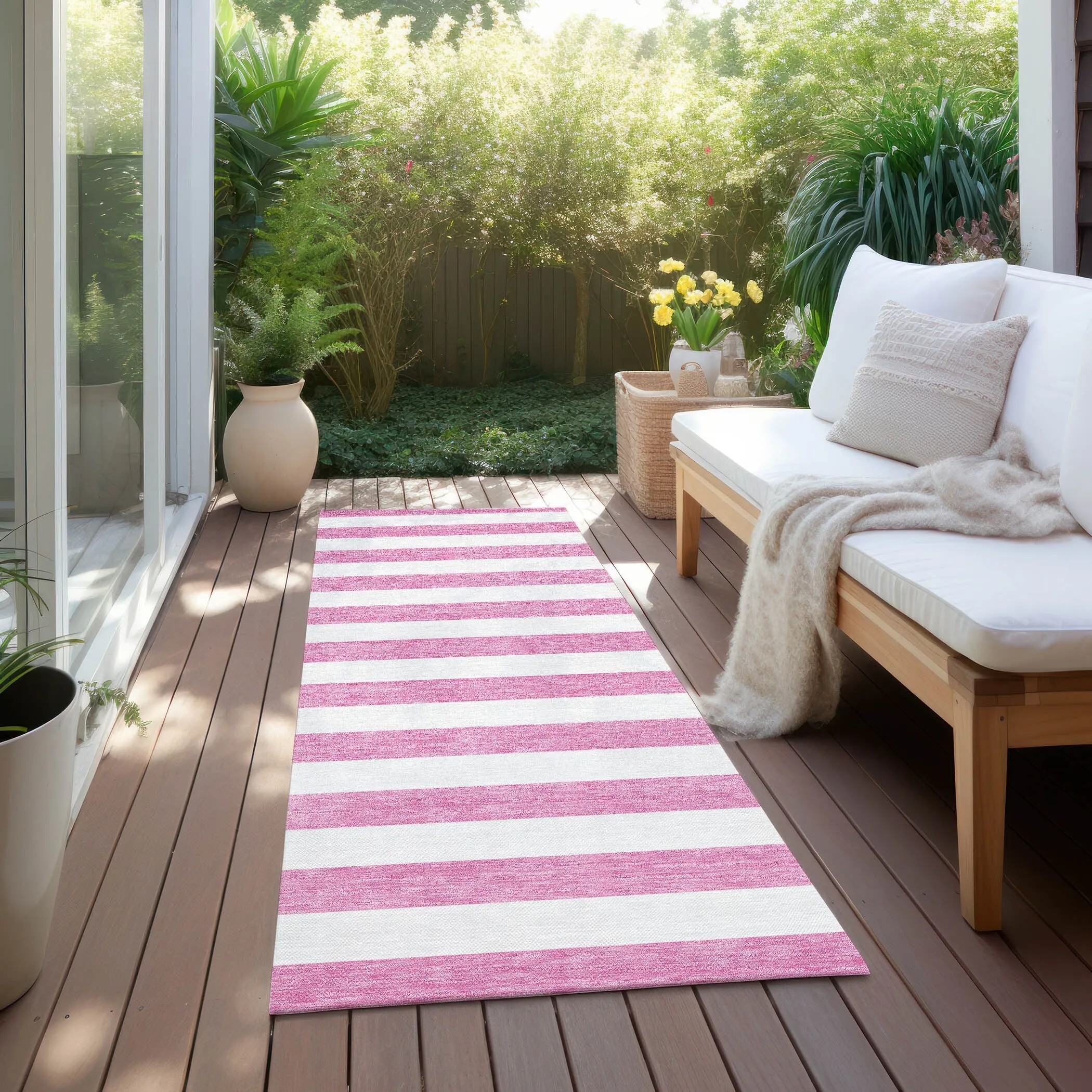 Machine Washable Indoor/ Outdoor Cabana Striped Chantille Rug