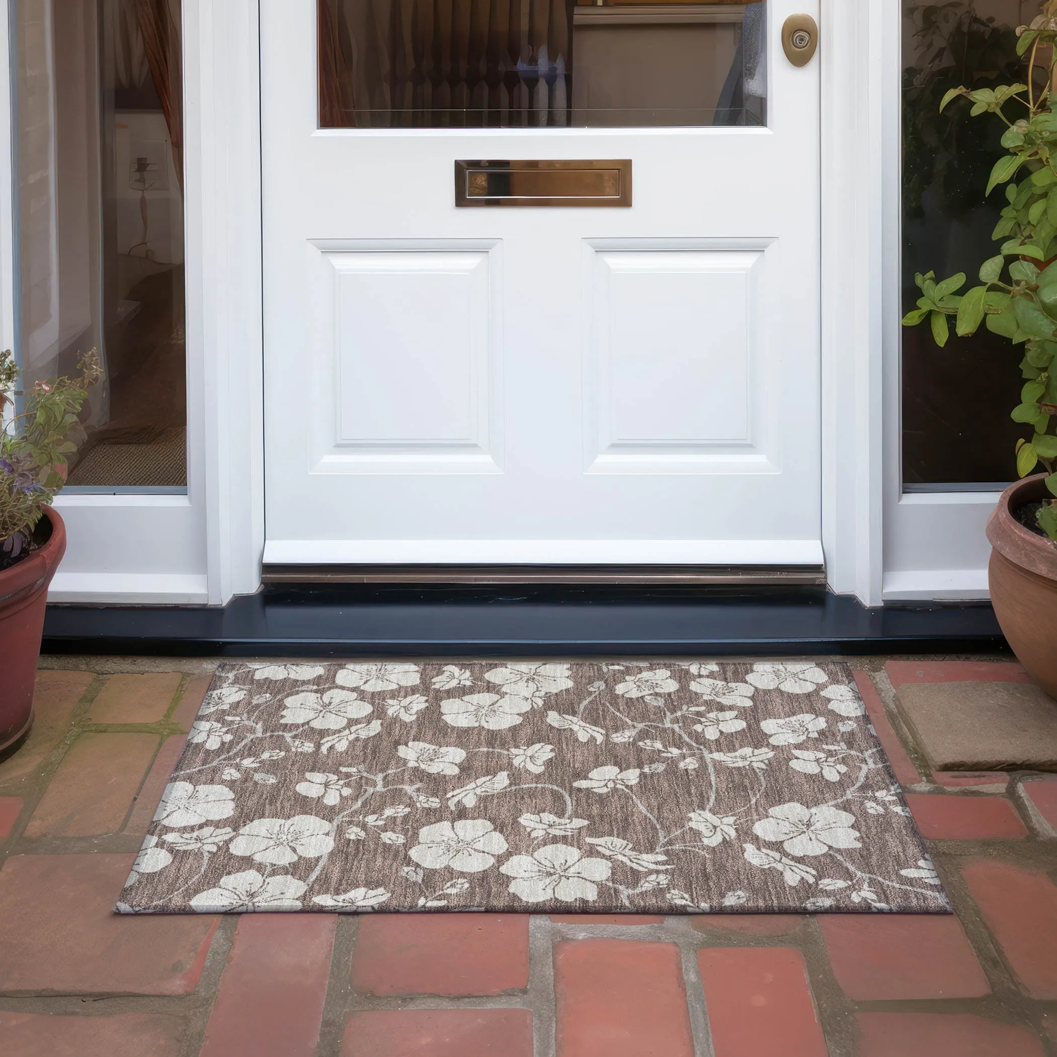 Machine Washable Indoor/ Outdoor Calm Floral Chantille Rug