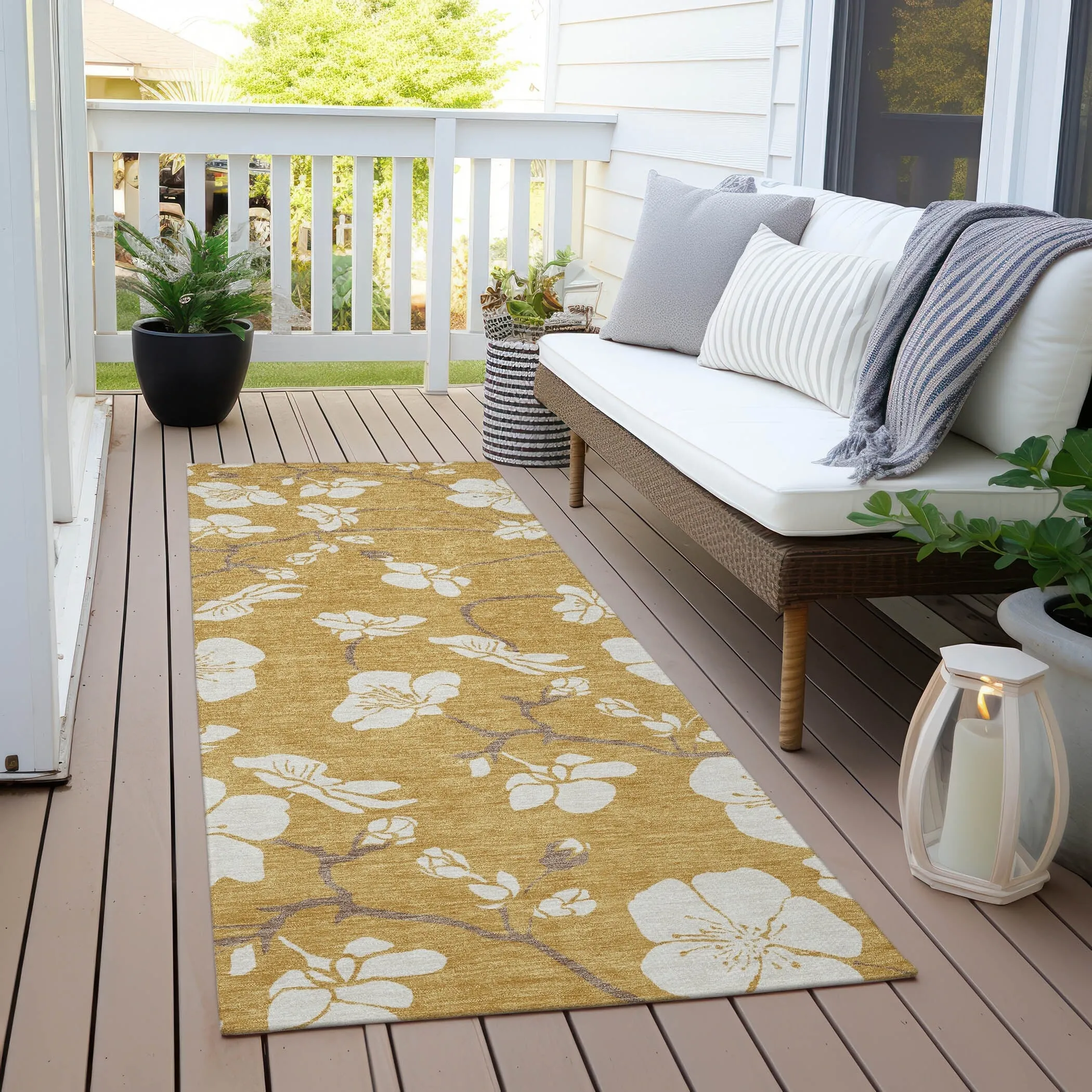 Machine Washable Indoor/ Outdoor Calm Floral Chantille Rug