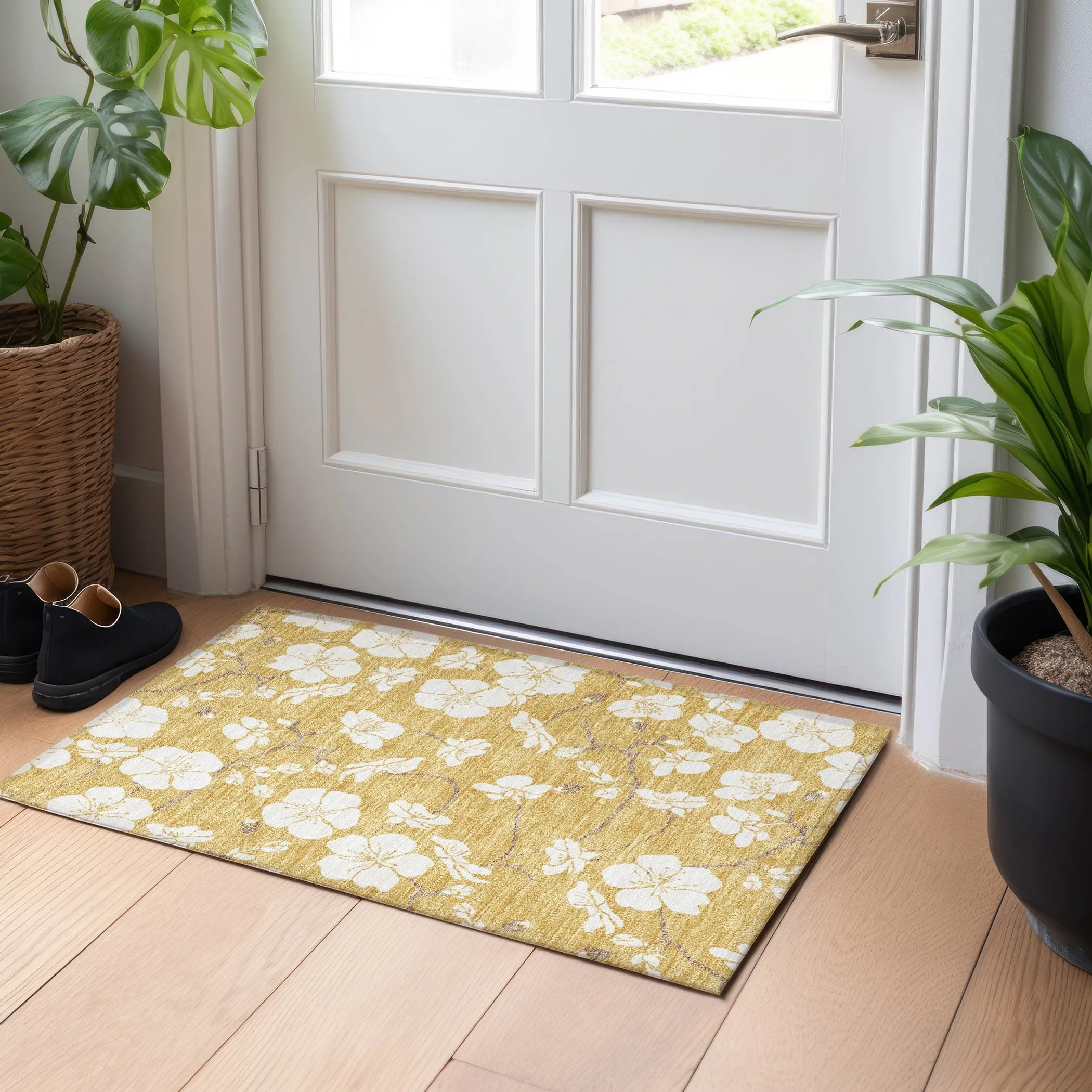 Machine Washable Indoor/ Outdoor Calm Floral Chantille Rug
