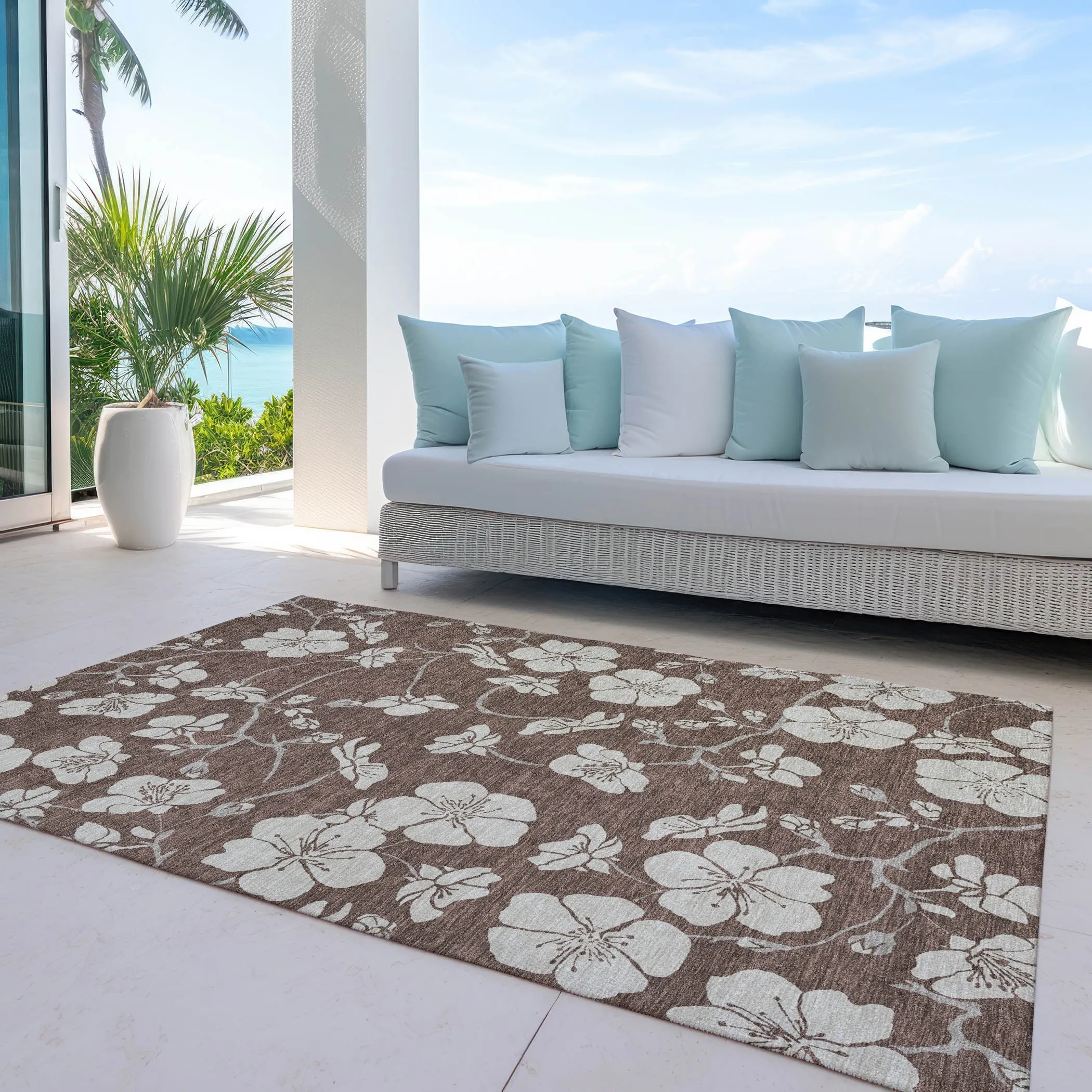 Machine Washable Indoor/ Outdoor Calm Floral Chantille Rug