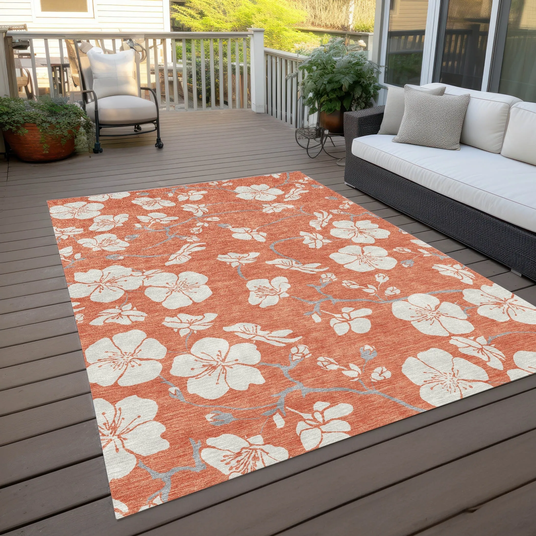 Machine Washable Indoor/ Outdoor Calm Floral Chantille Rug