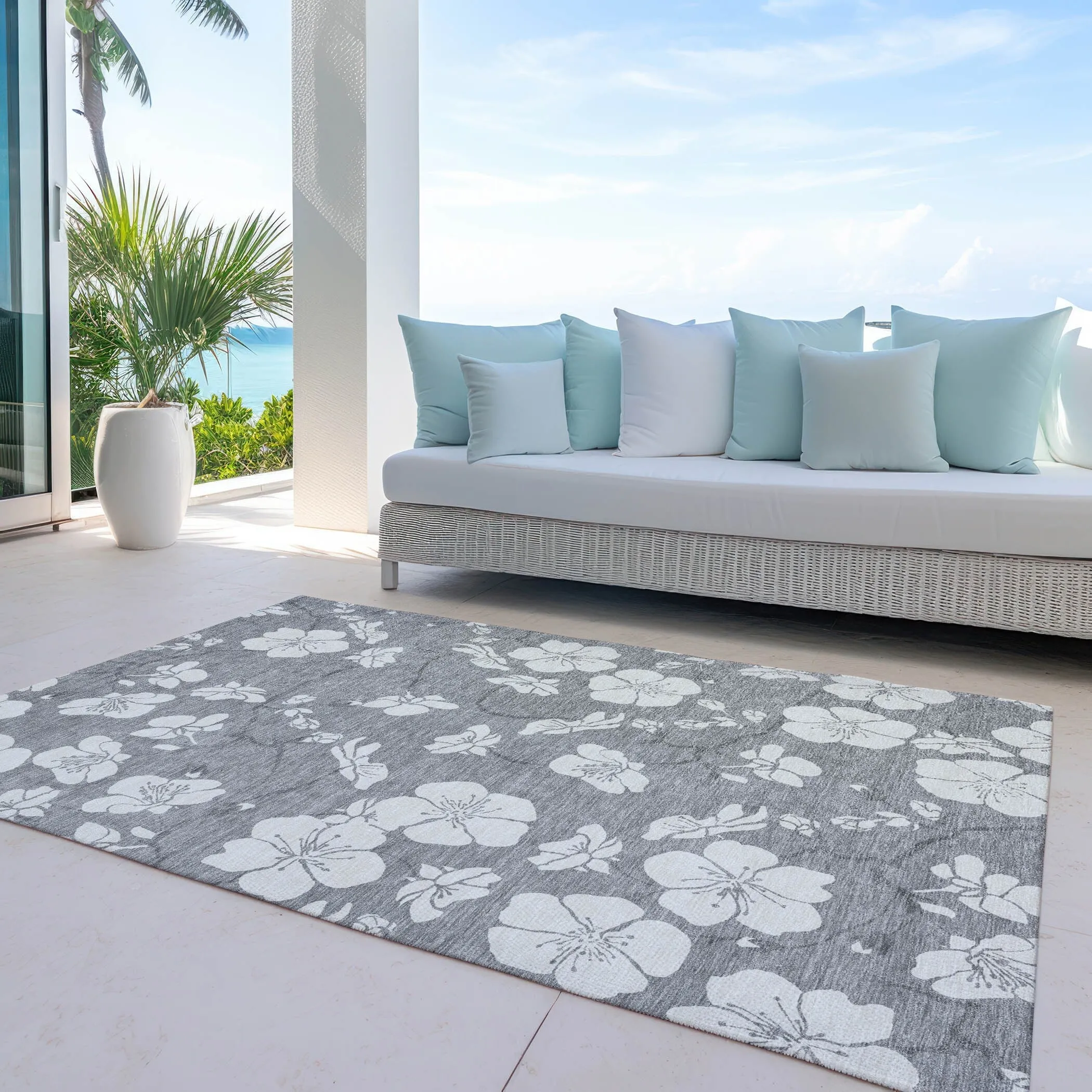 Machine Washable Indoor/ Outdoor Calm Floral Chantille Rug