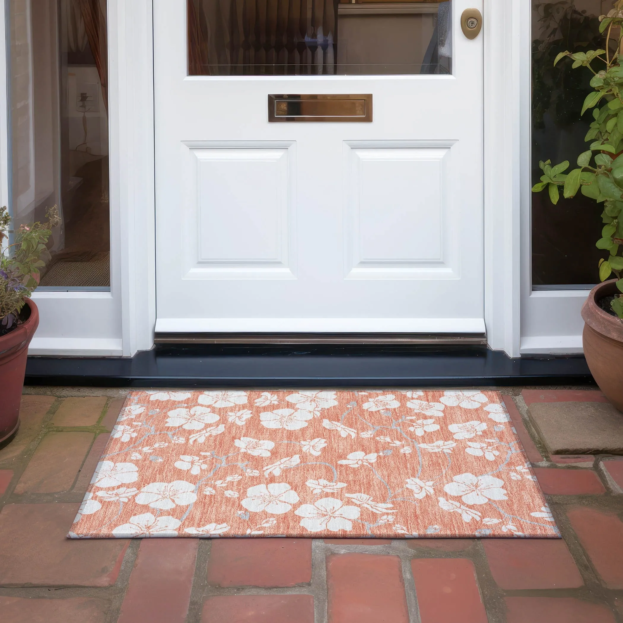 Machine Washable Indoor/ Outdoor Calm Floral Chantille Rug