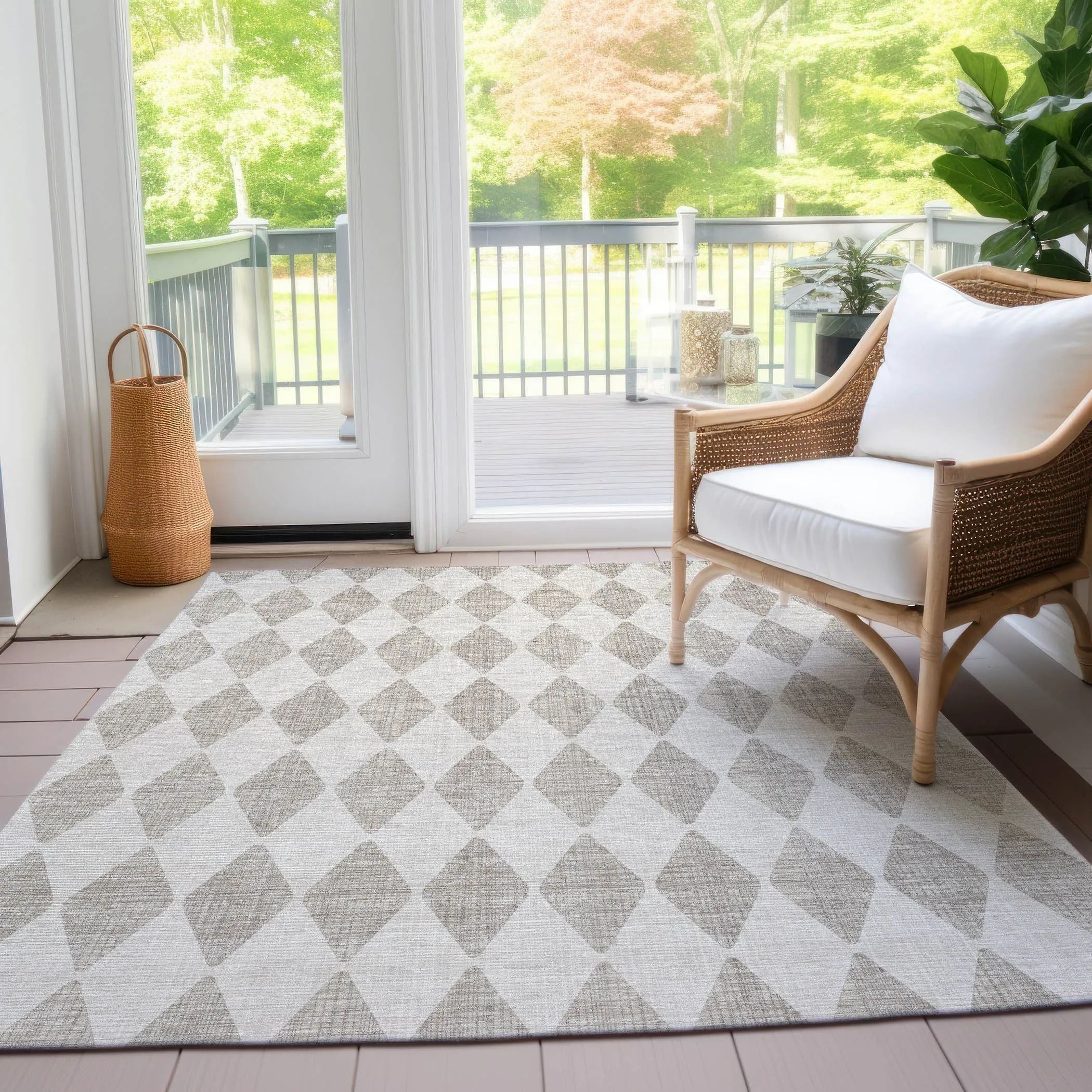 Machine Washable Indoor/ Outdoor Chantille Argyle Rug