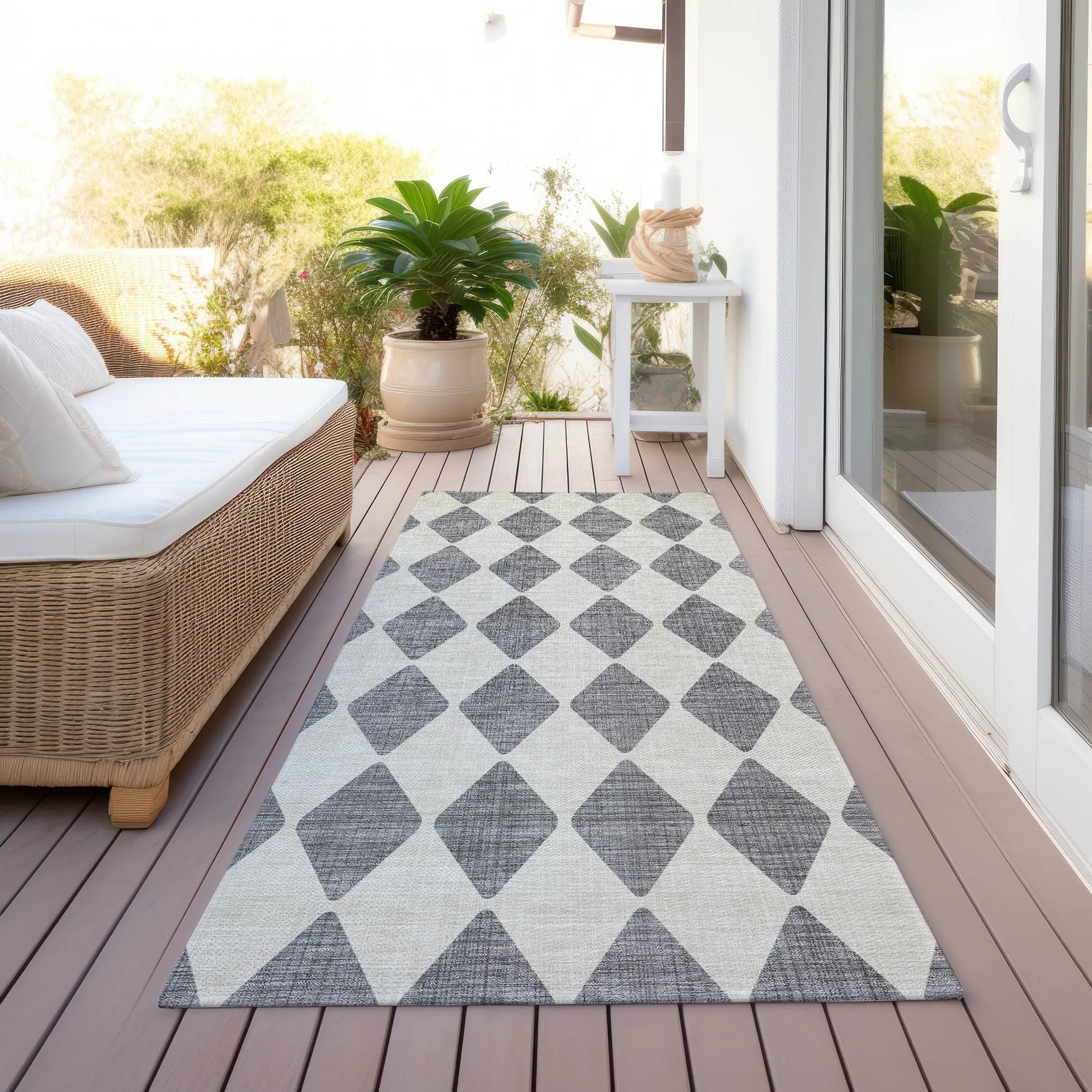 Machine Washable Indoor/ Outdoor Chantille Argyle Rug