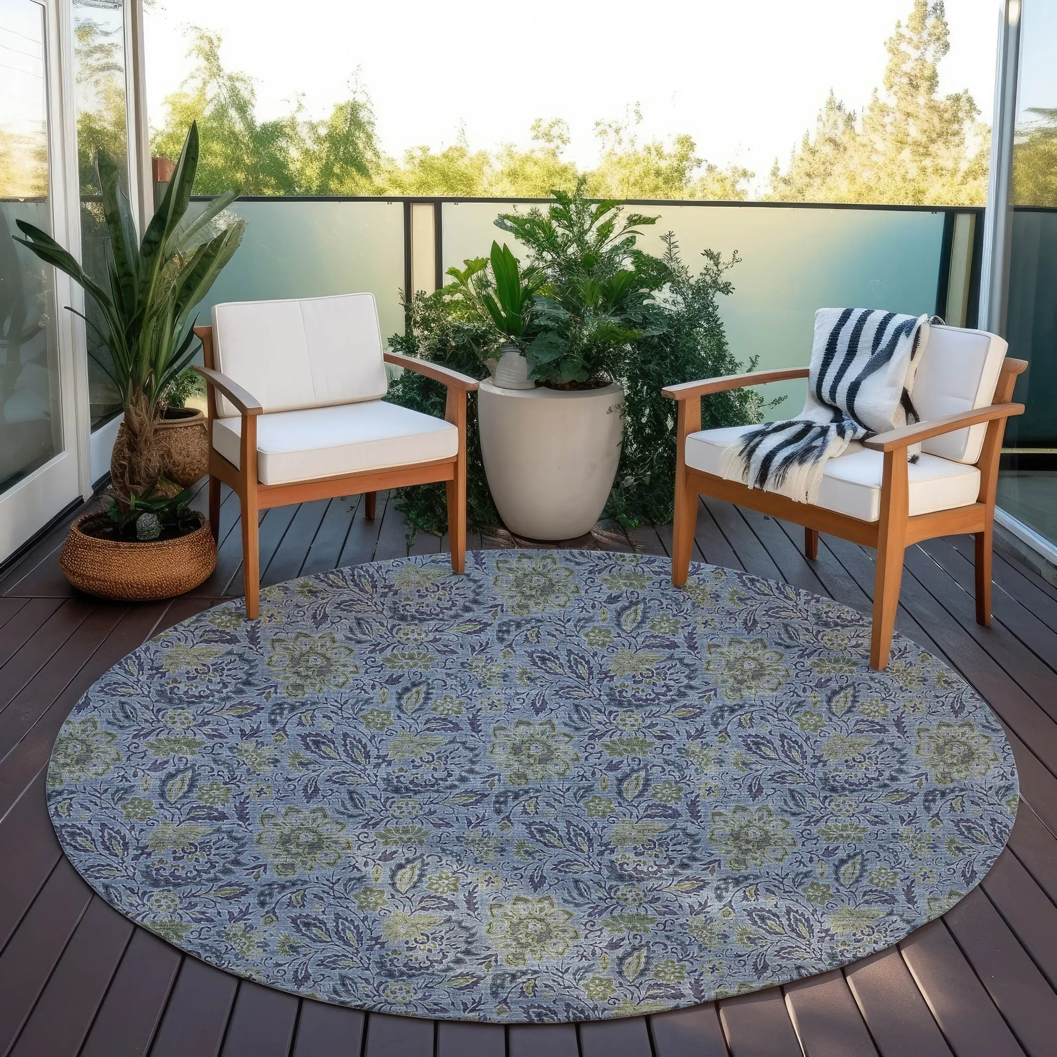 Machine Washable Indoor/ Outdoor Chantille Casual Floral Rug