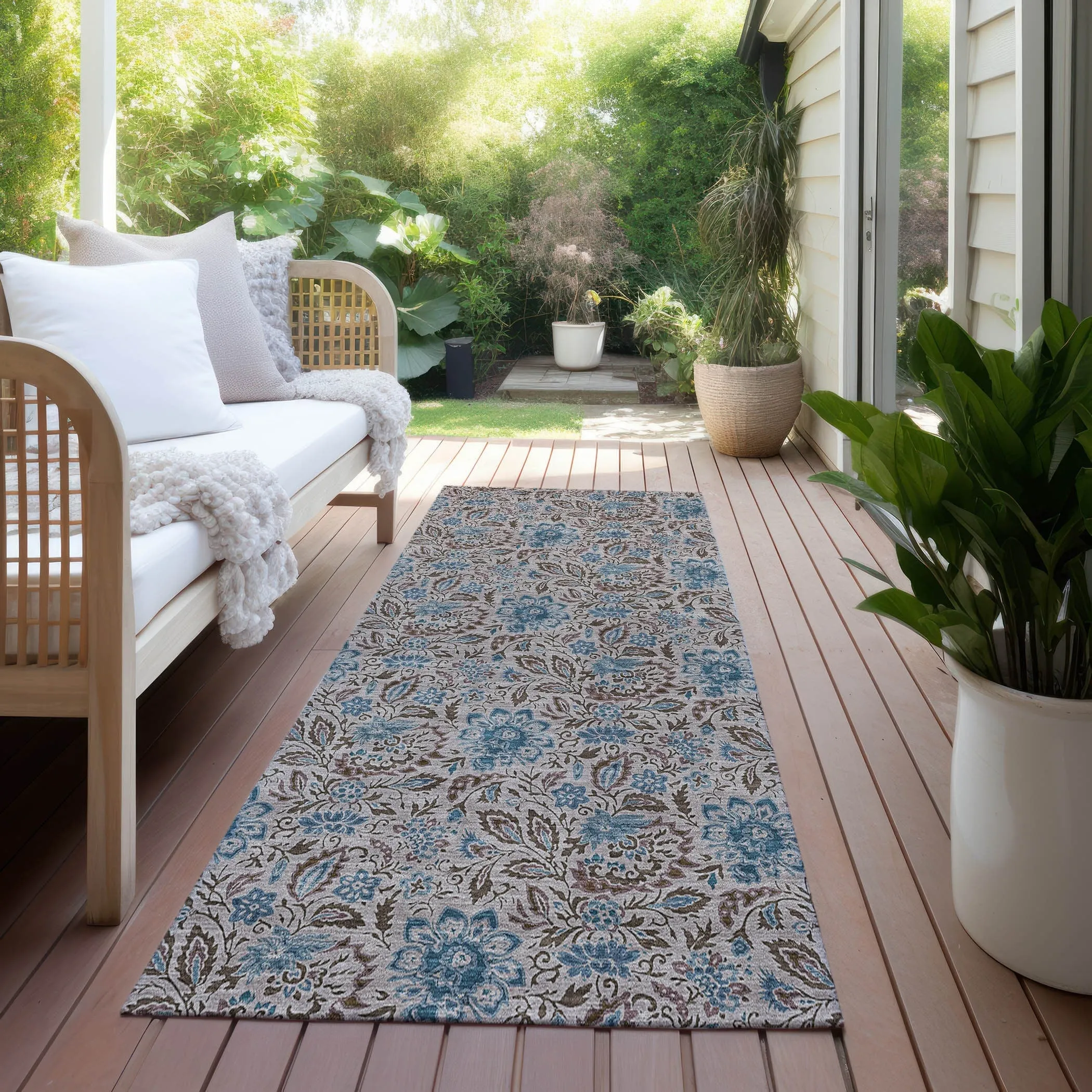 Machine Washable Indoor/ Outdoor Chantille Casual Floral Rug