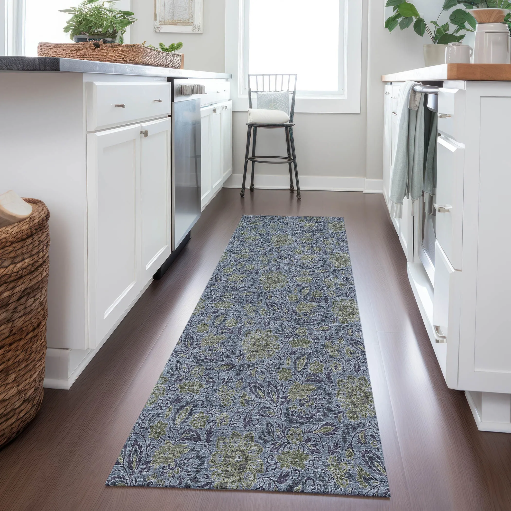Machine Washable Indoor/ Outdoor Chantille Casual Floral Rug