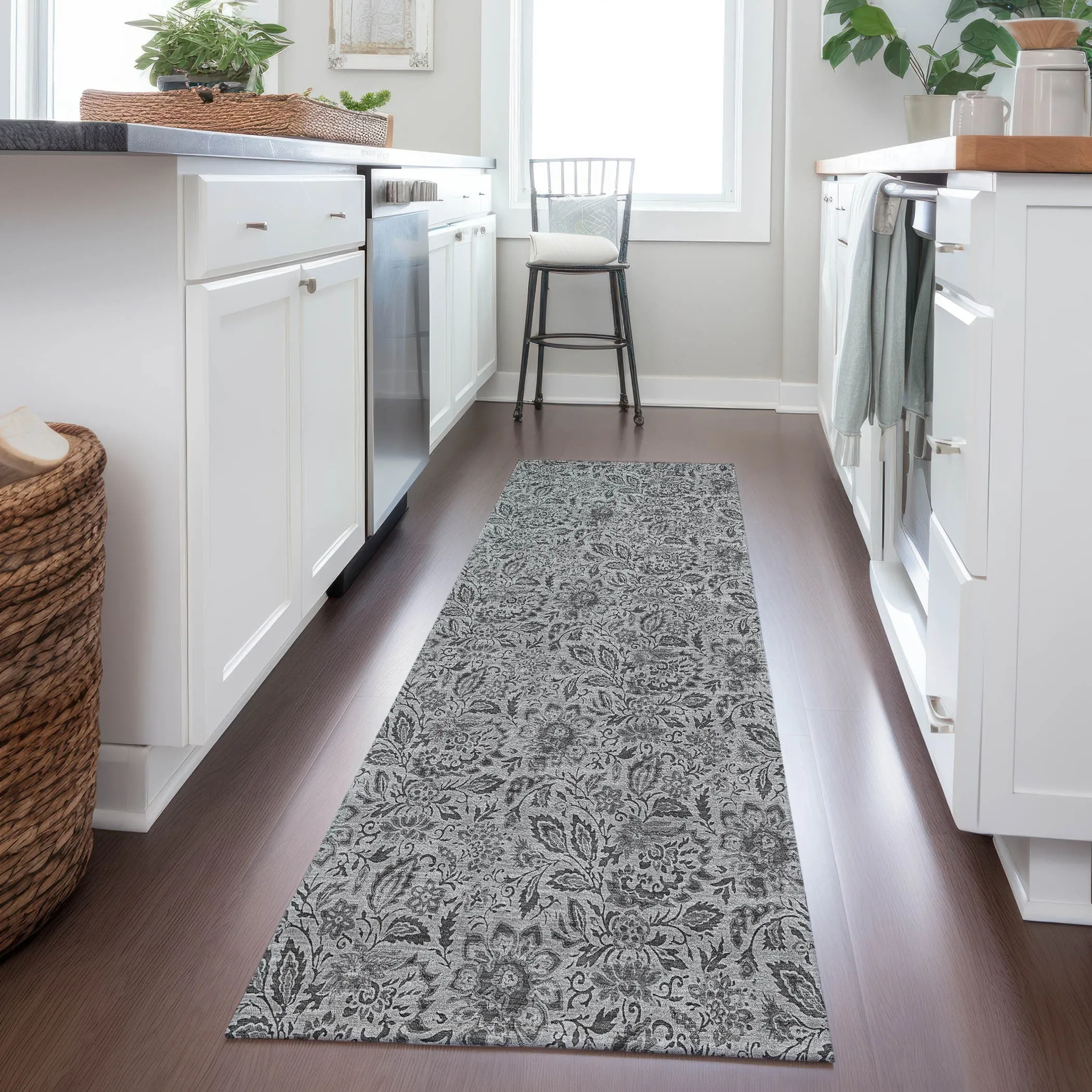 Machine Washable Indoor/ Outdoor Chantille Casual Floral Rug