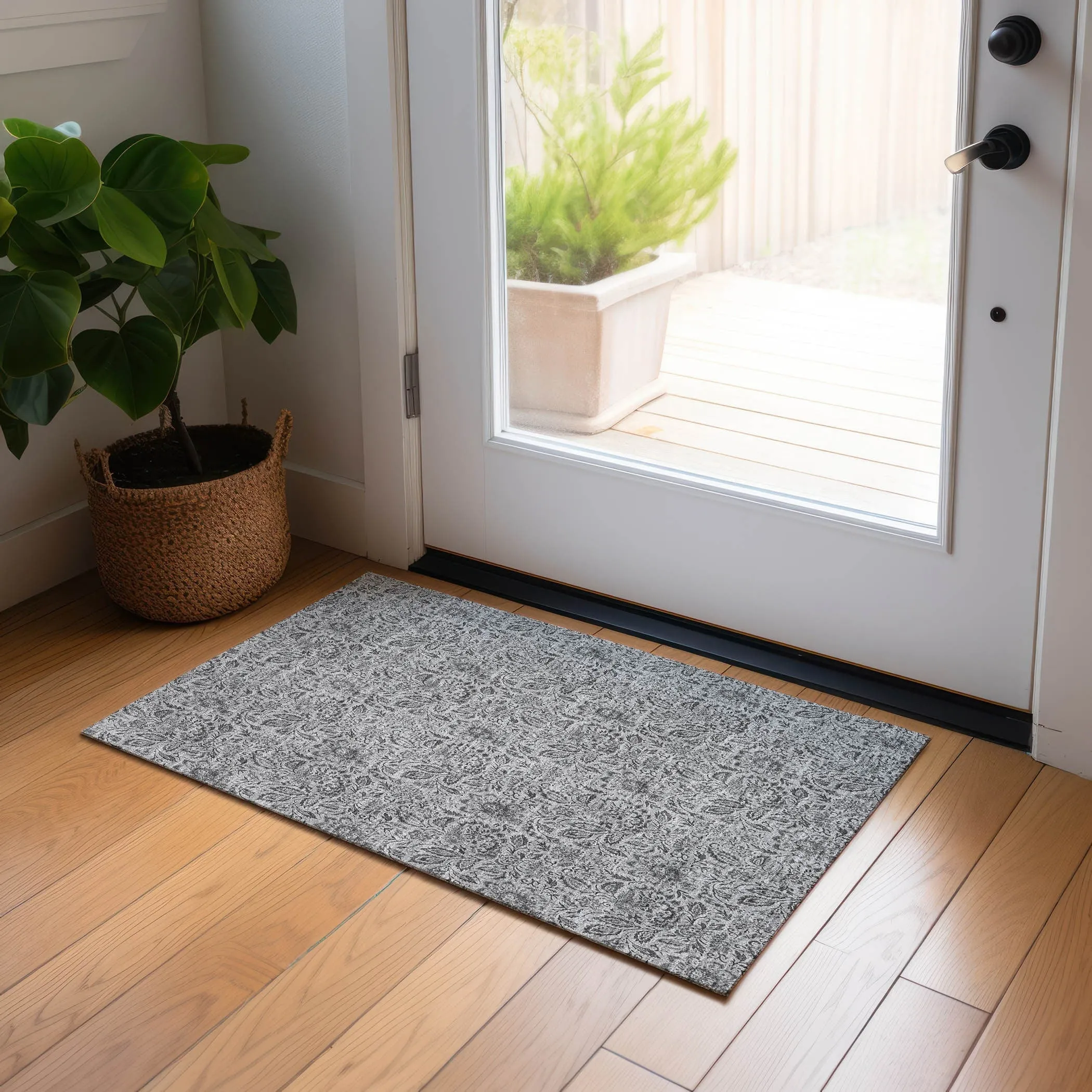 Machine Washable Indoor/ Outdoor Chantille Casual Floral Rug